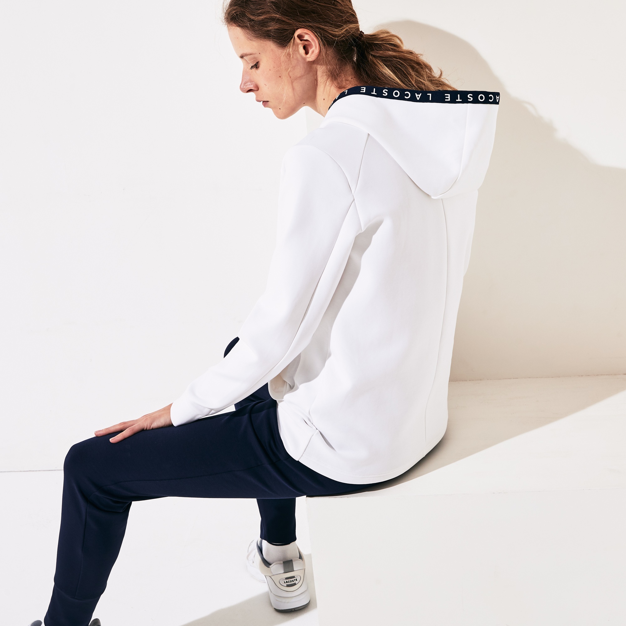 Lacoste Sport Kadın Kapüşonlu Beyaz Sweatshirt