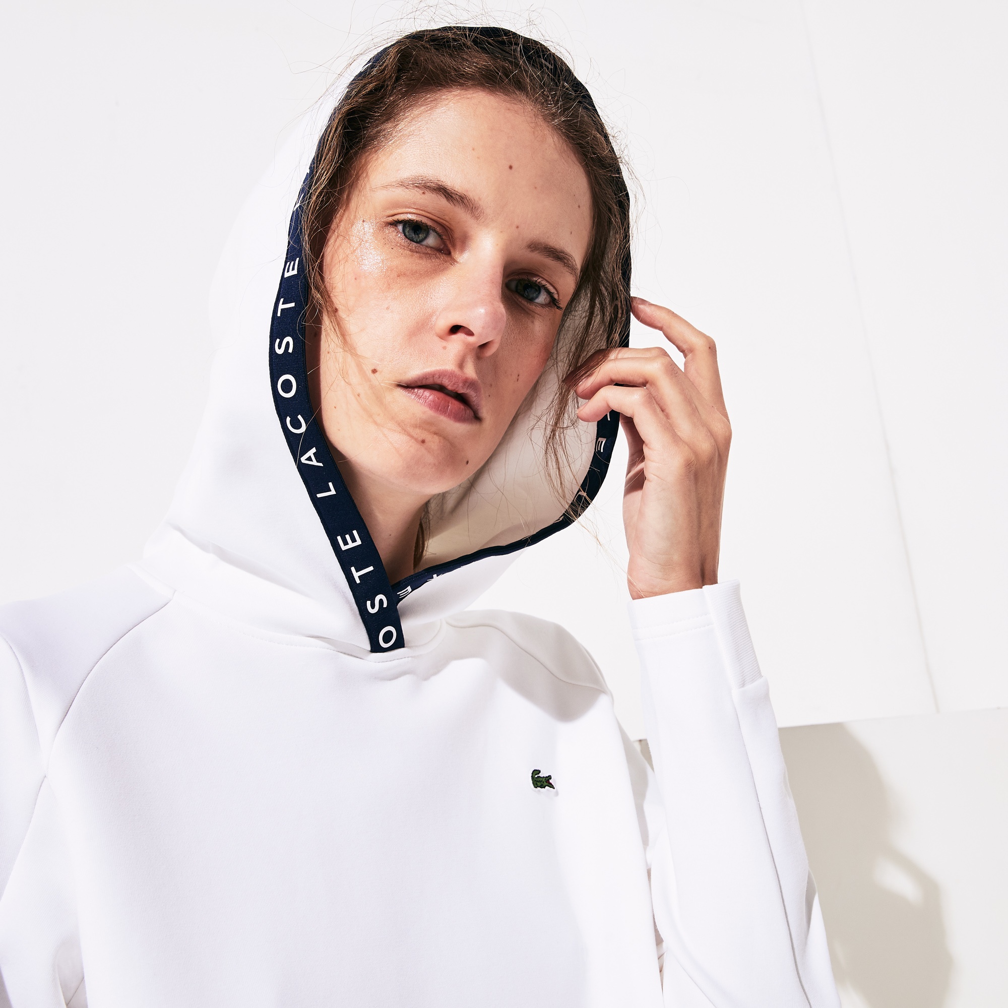 Lacoste Sport Kadın Kapüşonlu Beyaz Sweatshirt