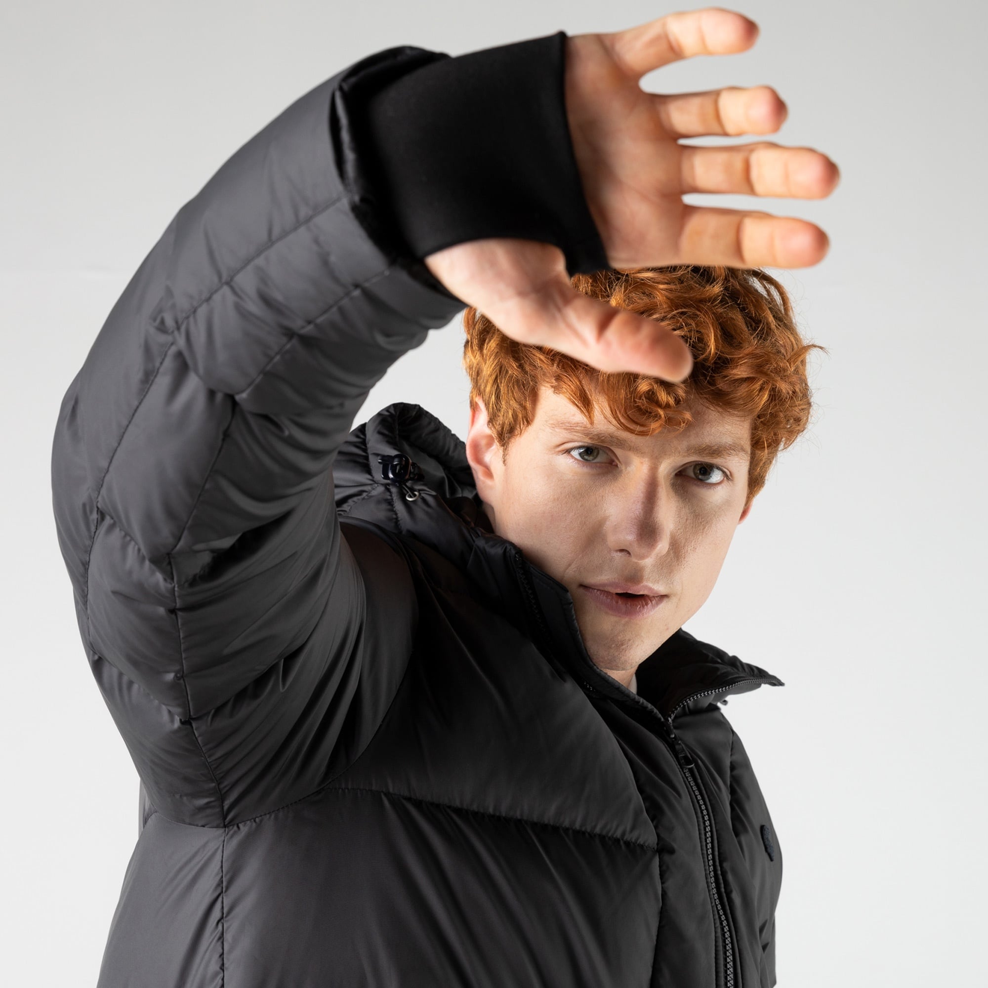 Lacoste Erkek Kapüşonlu Kapitone Siyah Mont