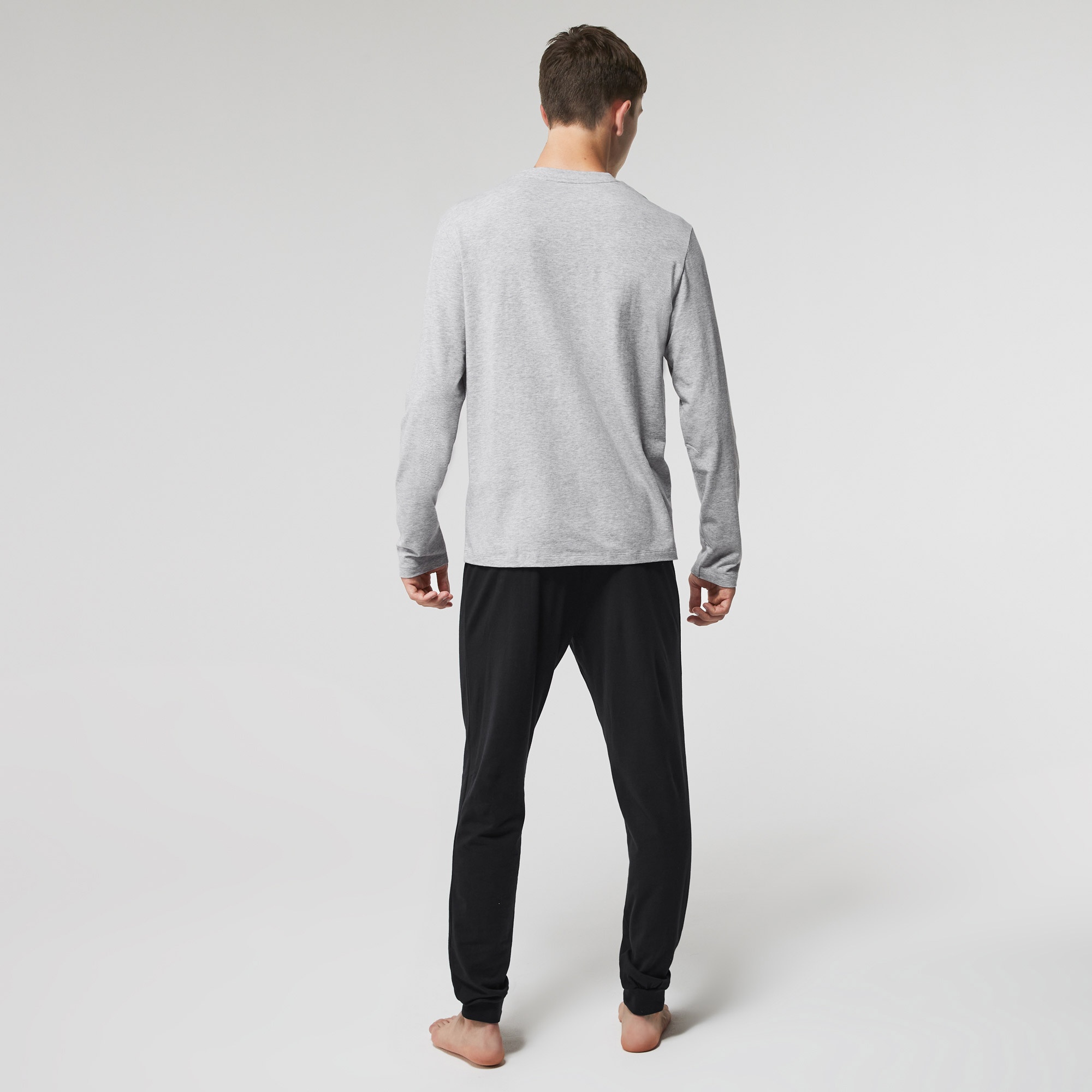 Lacoste Erkek Regular Fit Uzun Kollu Bisiklet Yaka Baskılı Gri Pijama Takımı