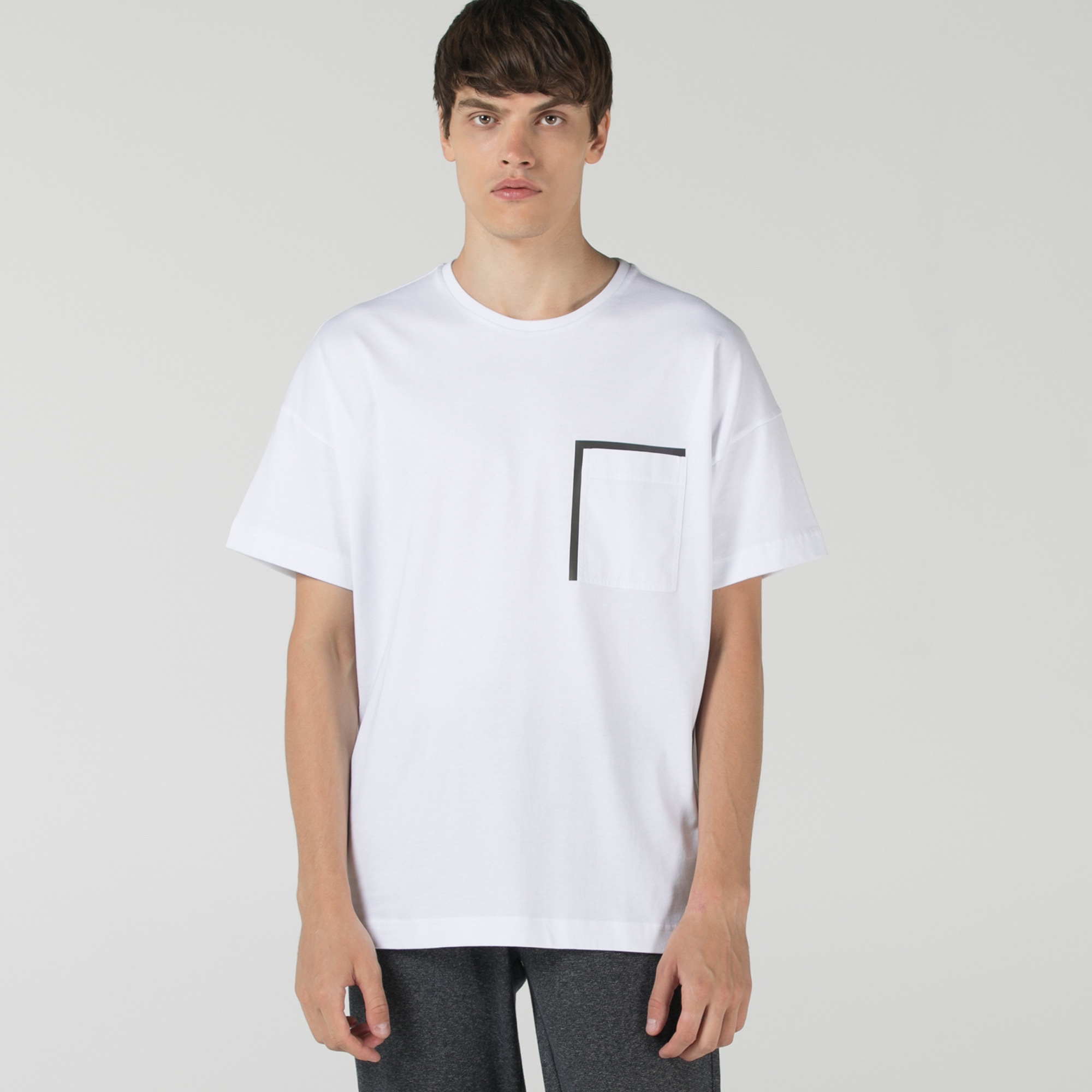 Lacoste Erkek Relaxed Fit Bisiklet Yaka Beyaz T-Shirt
