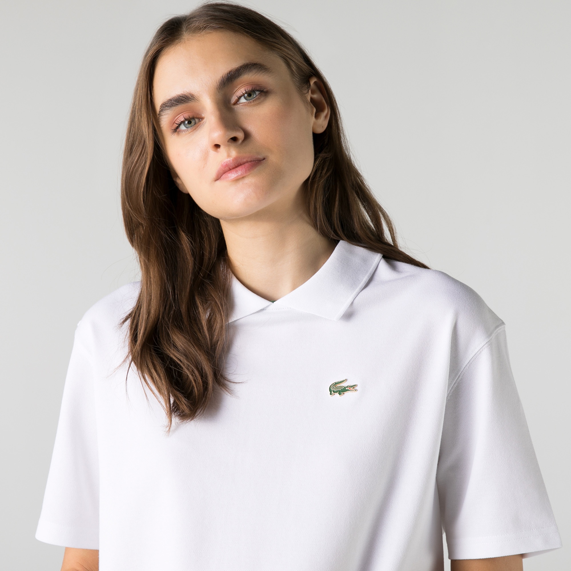 Lacoste L!VE Kadın Boxy Fit Bebe Yaka Beyaz Polo