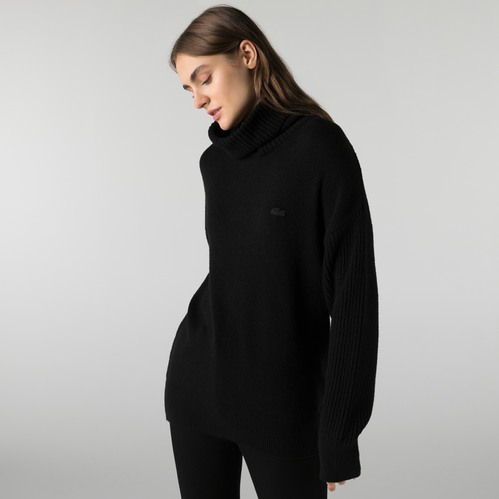 Lacoste Kadın Boğazlı Yaka Çizgili Siyah Kazak