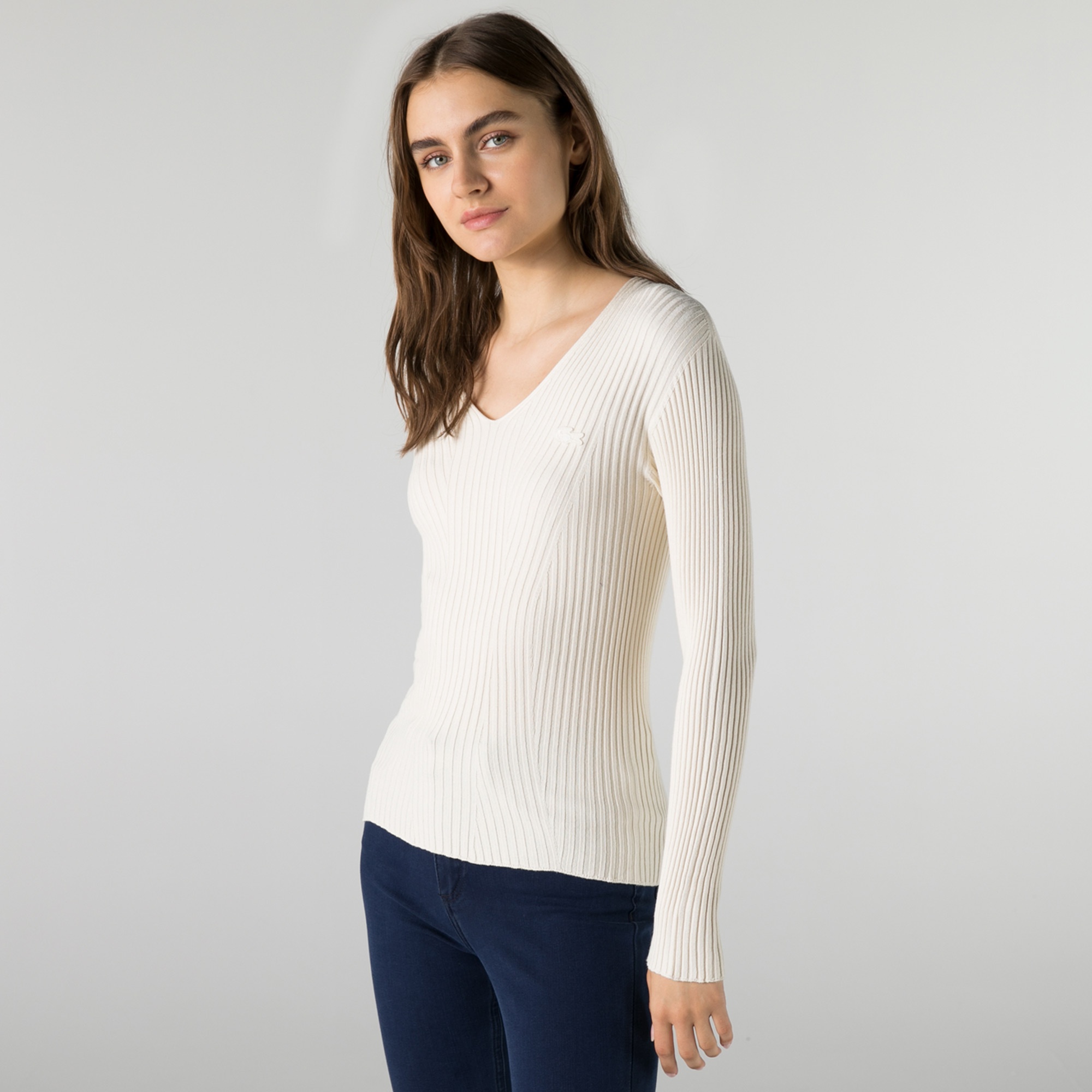 Lacoste Kadın V Yaka Beyaz Kazak