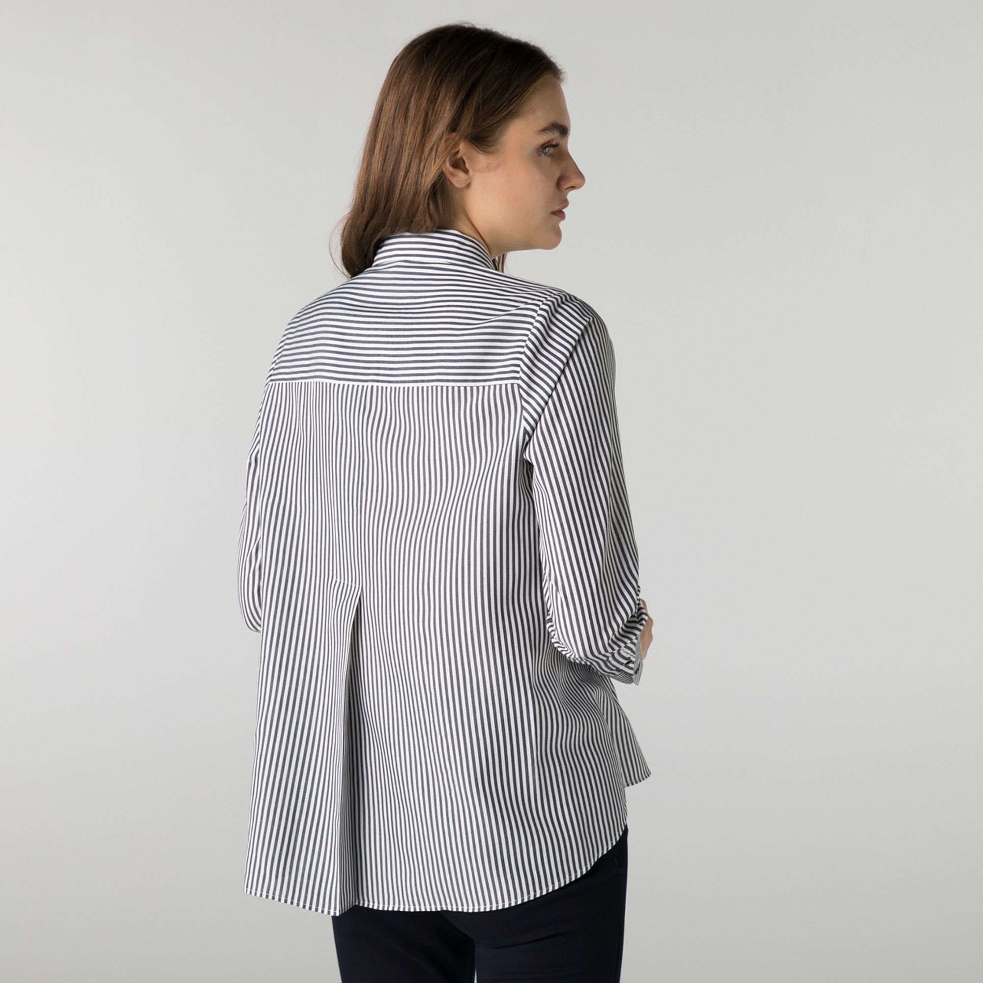 Lacoste Kadın Regular Fit Yarım Fermuarlı Çizgili Lacivert Gömlek