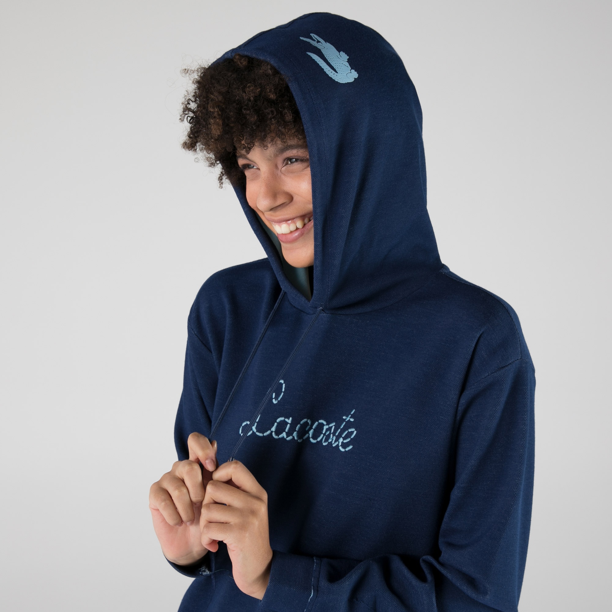 Lacoste Kadın Loose Fit Uzun Kollu Kapüşonlu Baskılı Lacivert Elbise