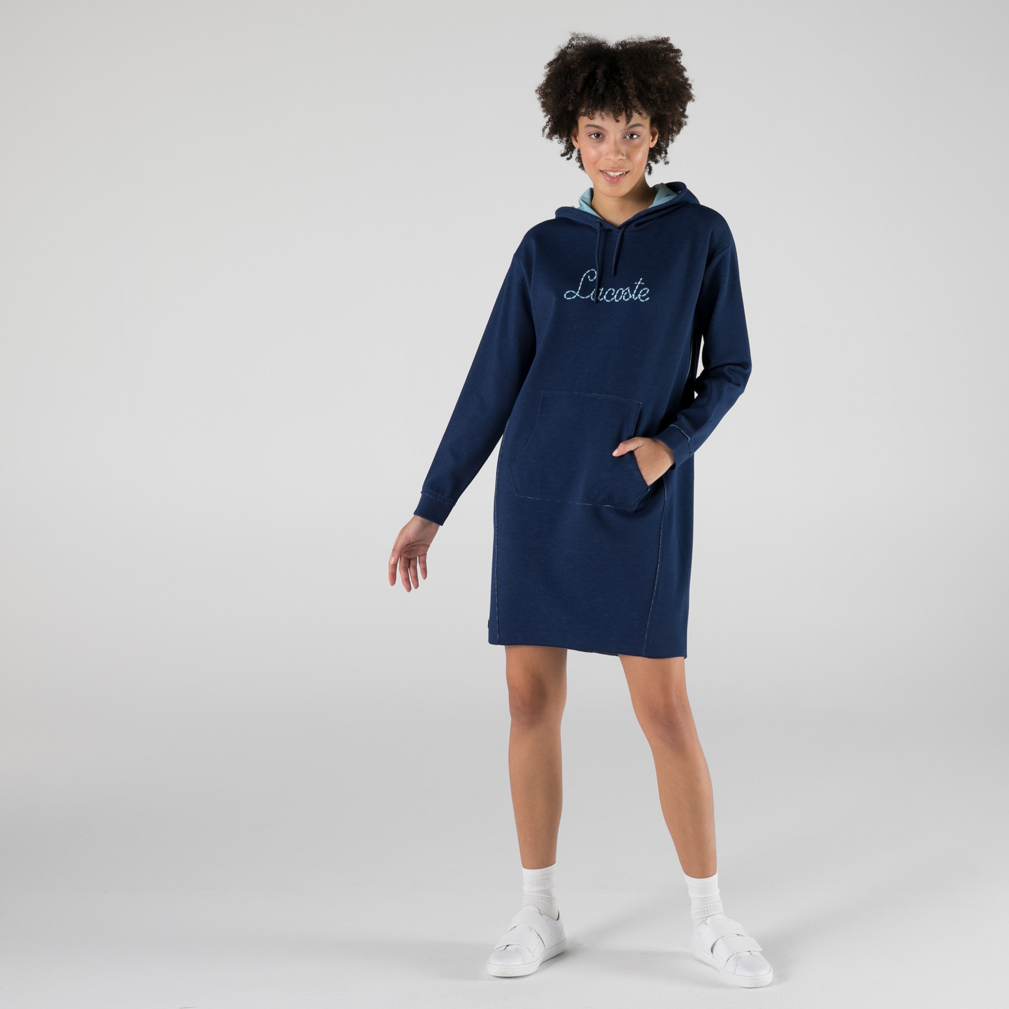 Lacoste Kadın Loose Fit Uzun Kollu Kapüşonlu Baskılı Lacivert Elbise