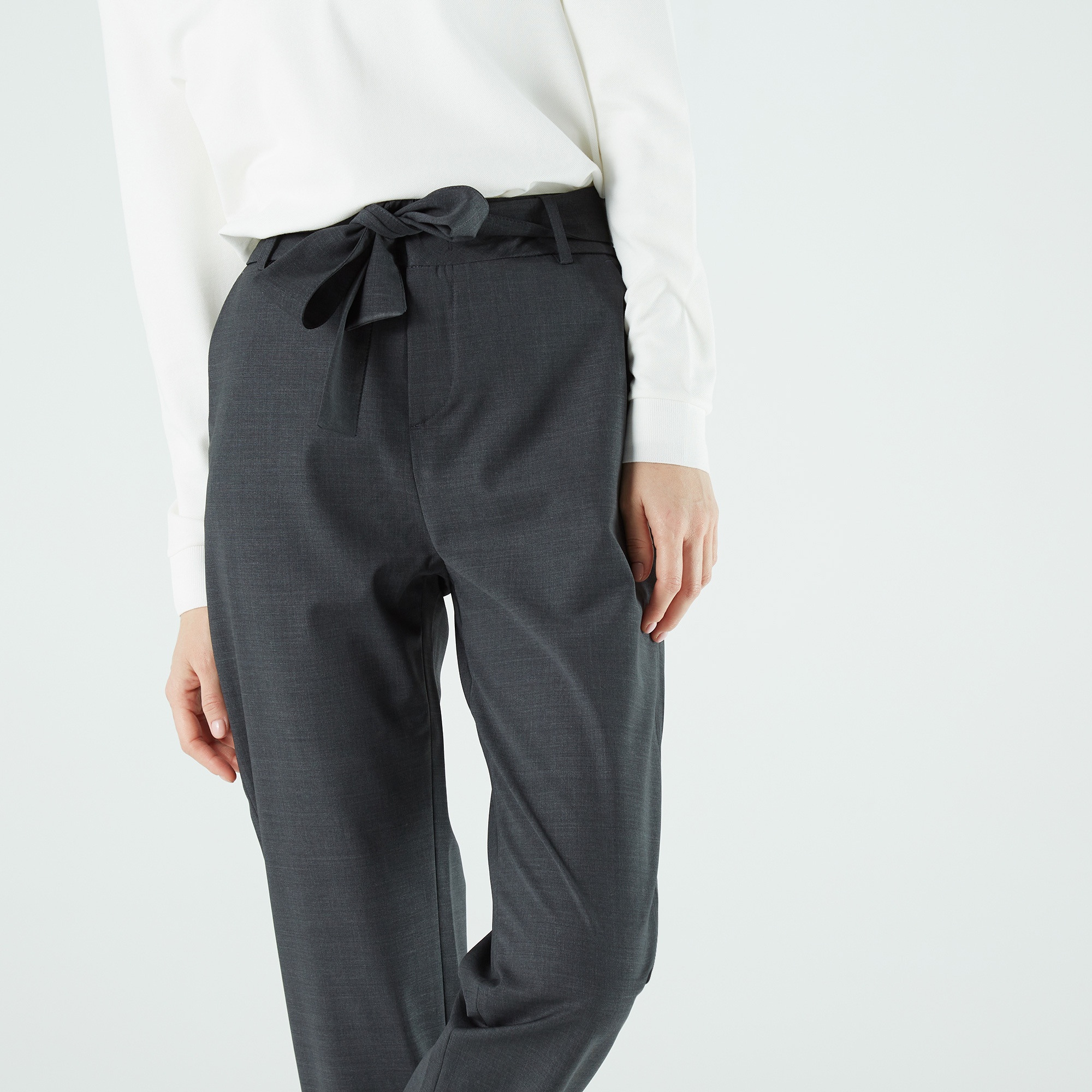 Lacoste Kadın Regular Fit Gri Pantolon