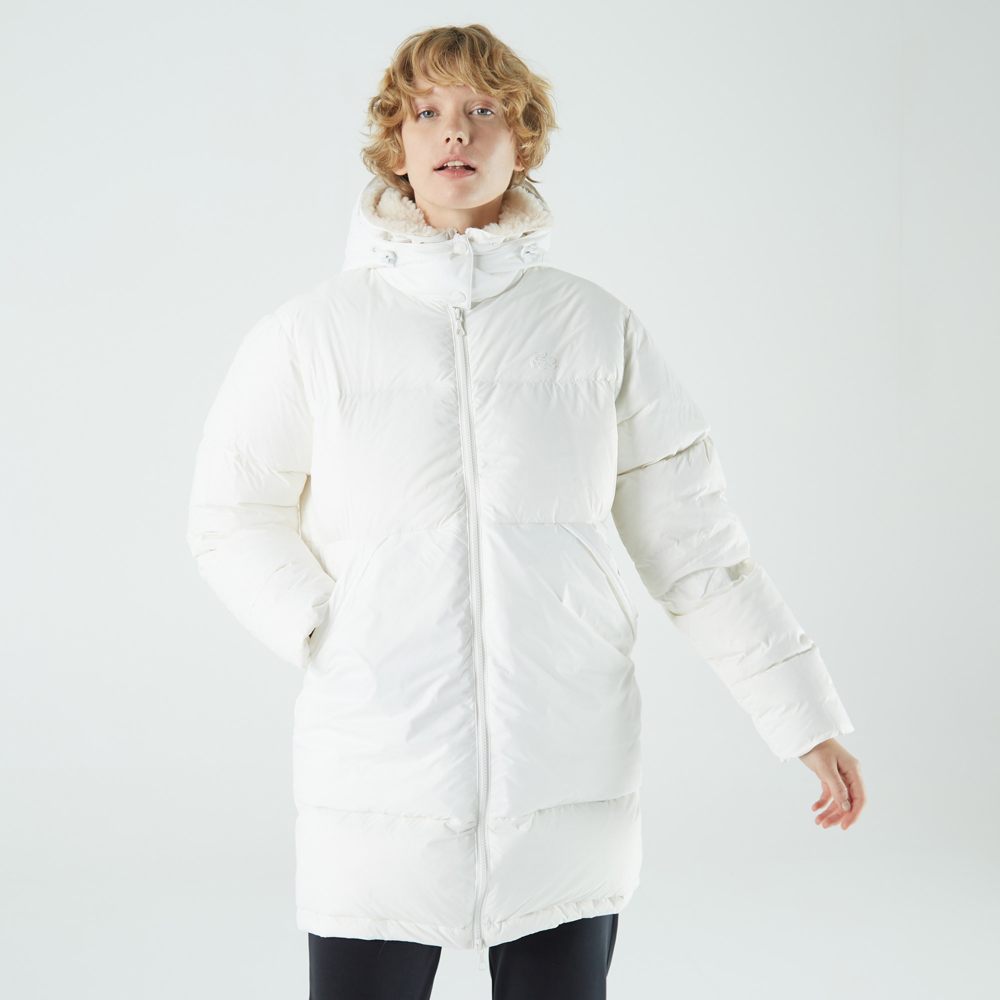 Lacoste Kadın Kapüşonlu Kapitone Beyaz Mont