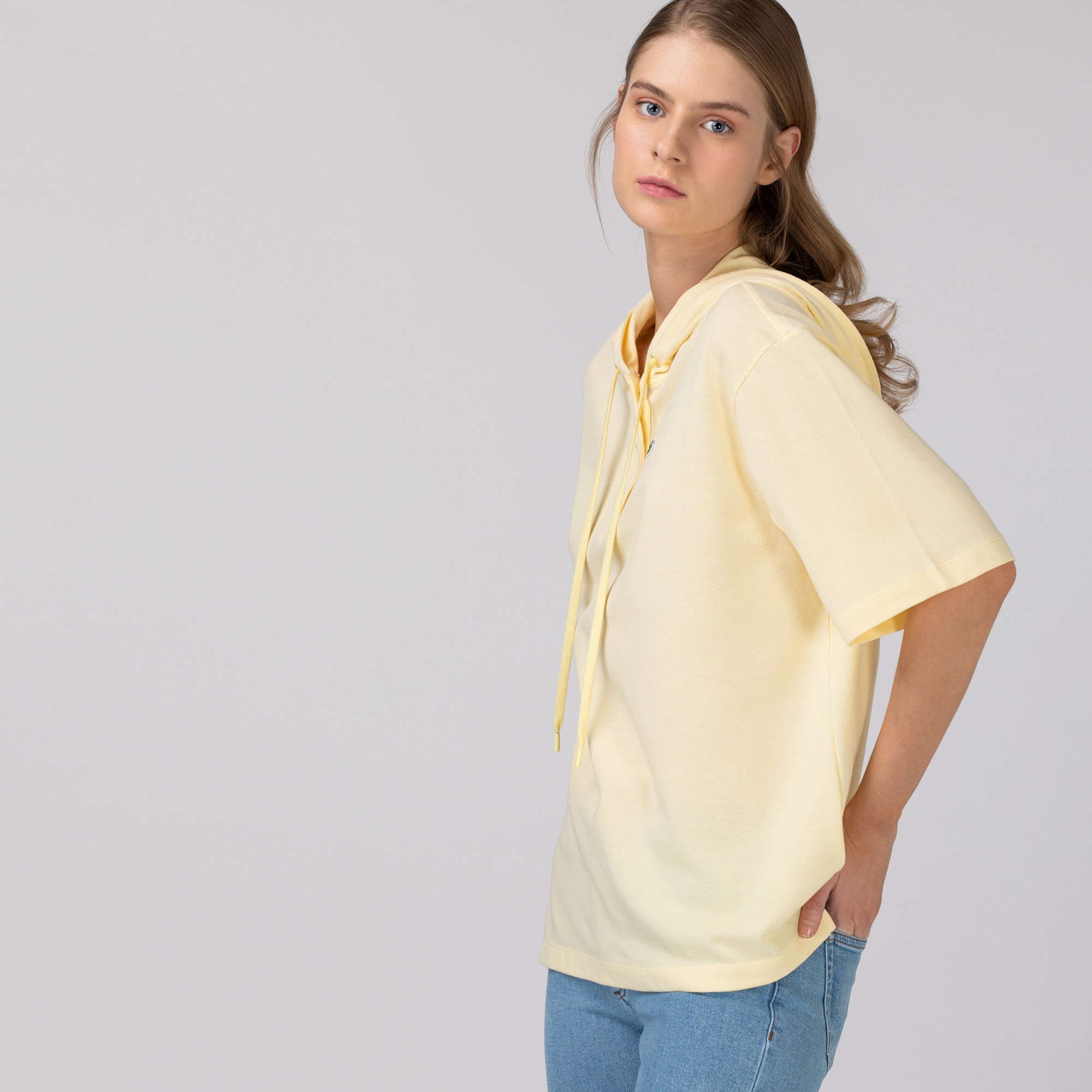 Lacoste L!ve Organik Pamuk Kadın Relaxed Fit Kapüşonlu Sarı Polo