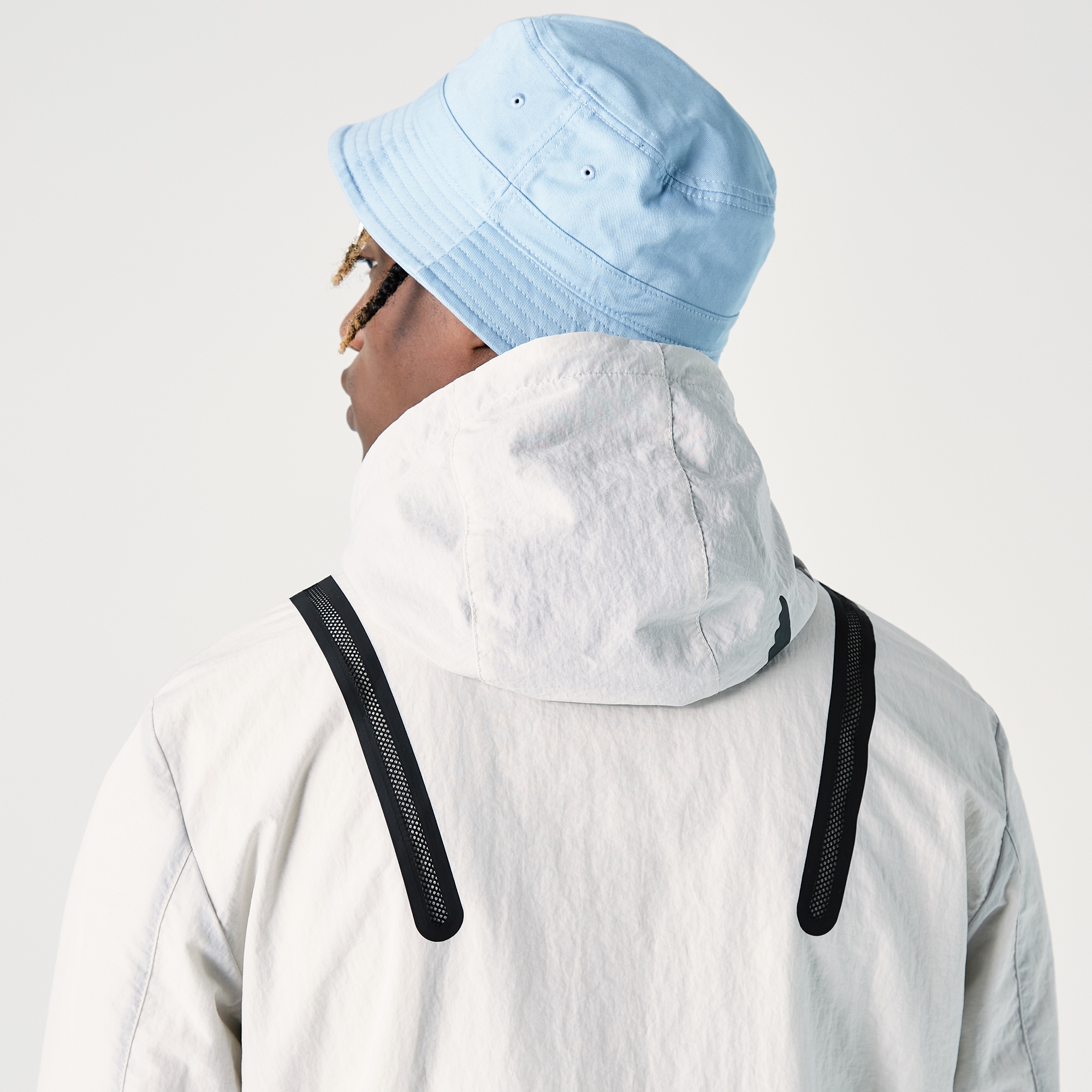 Lacoste Erkek Kapüşonlu Suya Dayanıklı Gri Yağmurluk