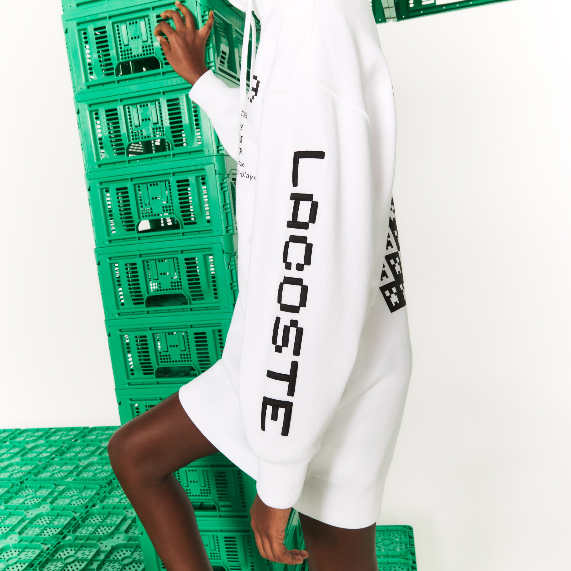 Lacoste X Minecraft Kadın Oversize Uzun Kollu Kapüşonlu Baskılı Beyaz Elbise