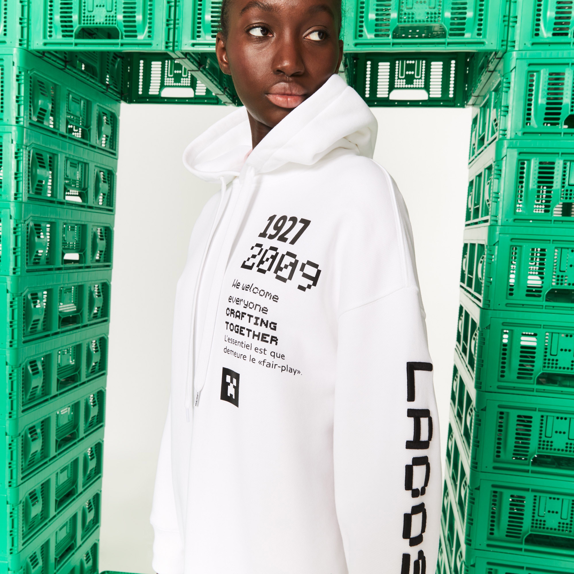 Lacoste X Minecraft Kadın Oversize Uzun Kollu Kapüşonlu Baskılı Beyaz Elbise