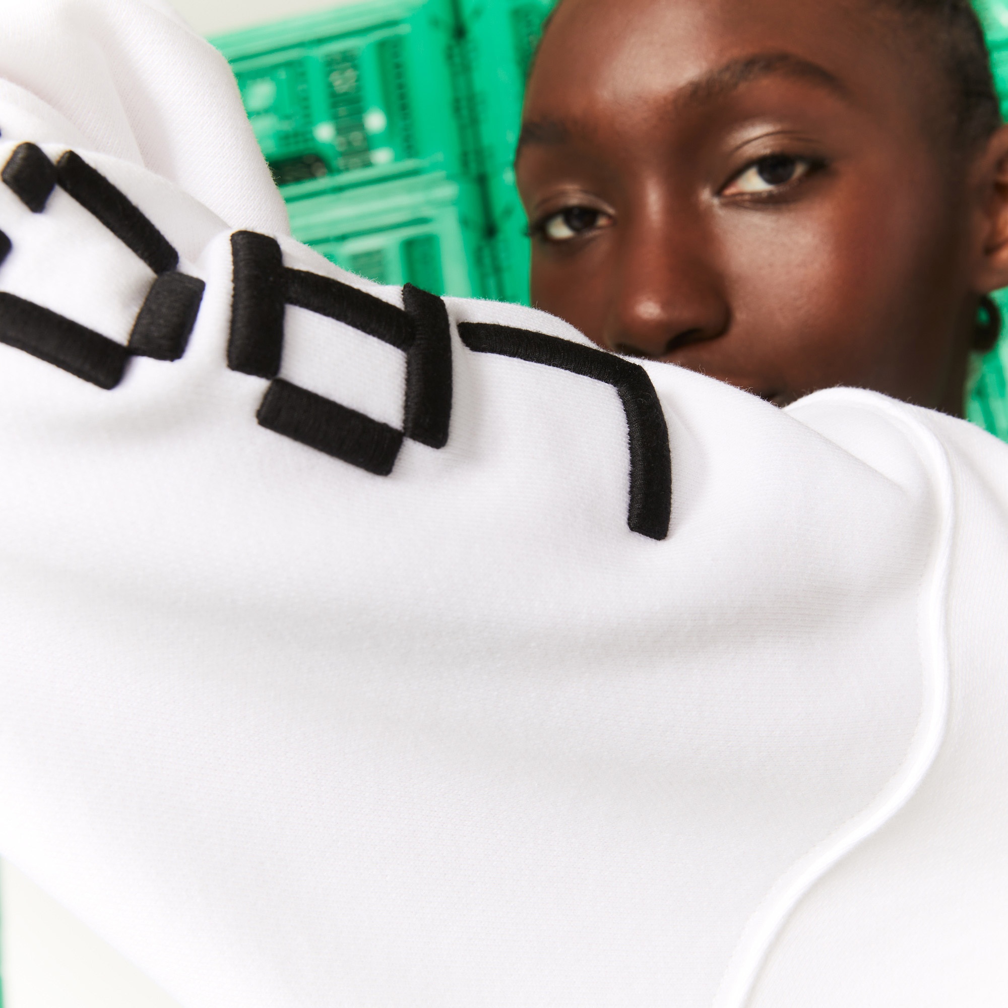 Lacoste X Minecraft Kadın Oversize Uzun Kollu Kapüşonlu Baskılı Beyaz Elbise