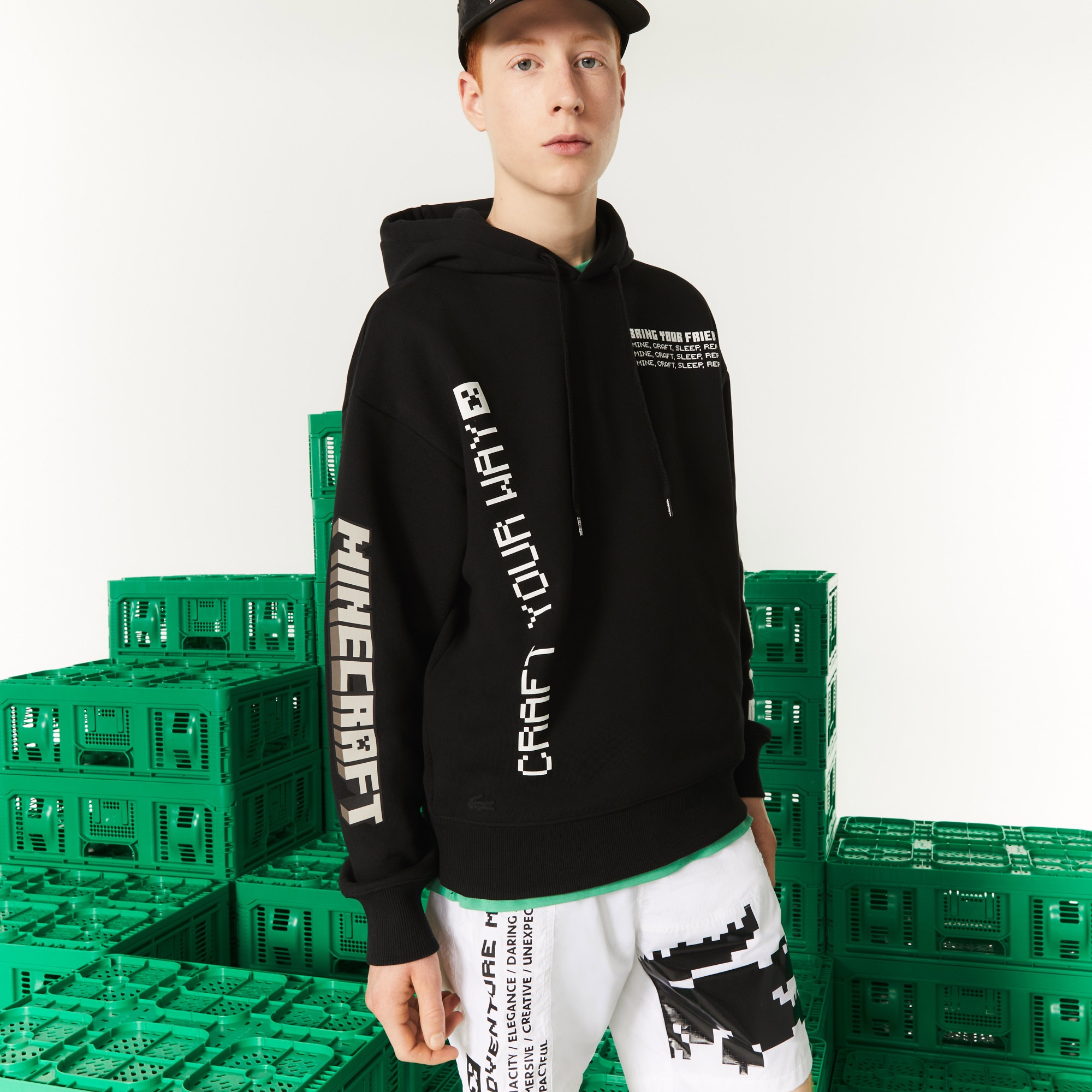 Lacoste X Minecraft Erkek Relaxed Fit Kapüşonlu Baskılı Siyah Sweatshirt