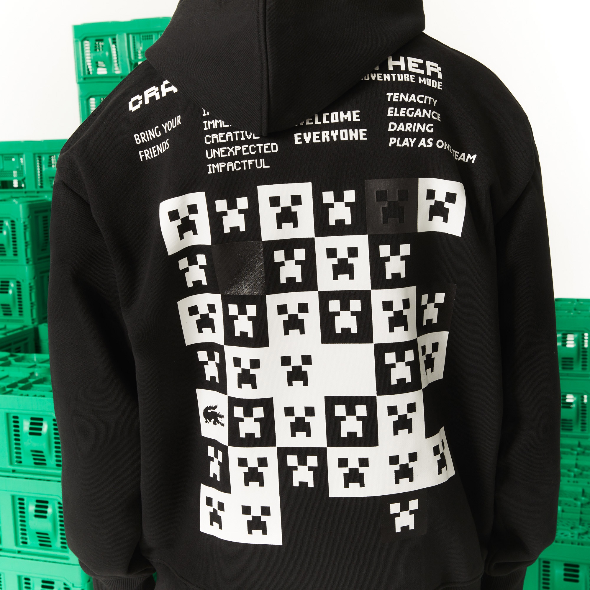 Lacoste X Minecraft Erkek Relaxed Fit Kapüşonlu Baskılı Siyah Sweatshirt