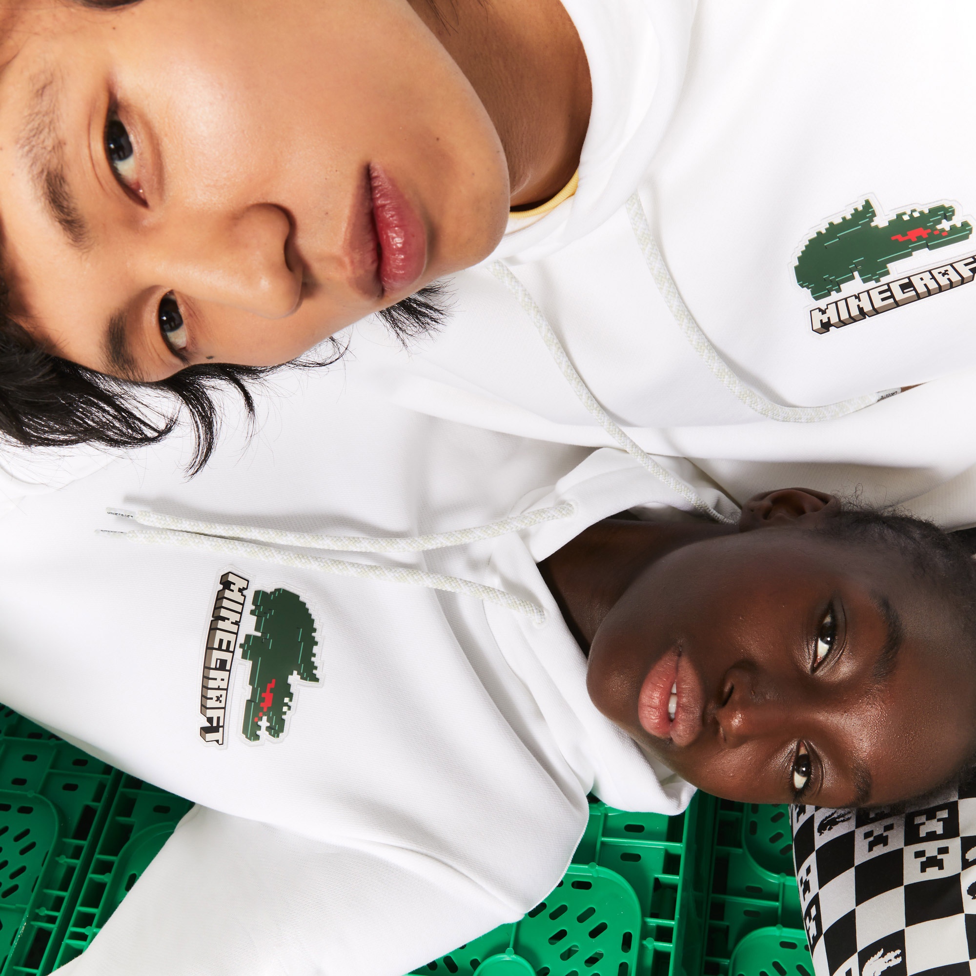 Lacoste X Minecraft Unisex Regular Fit Kapüşonlu Baskılı Beyaz Sweatshirt