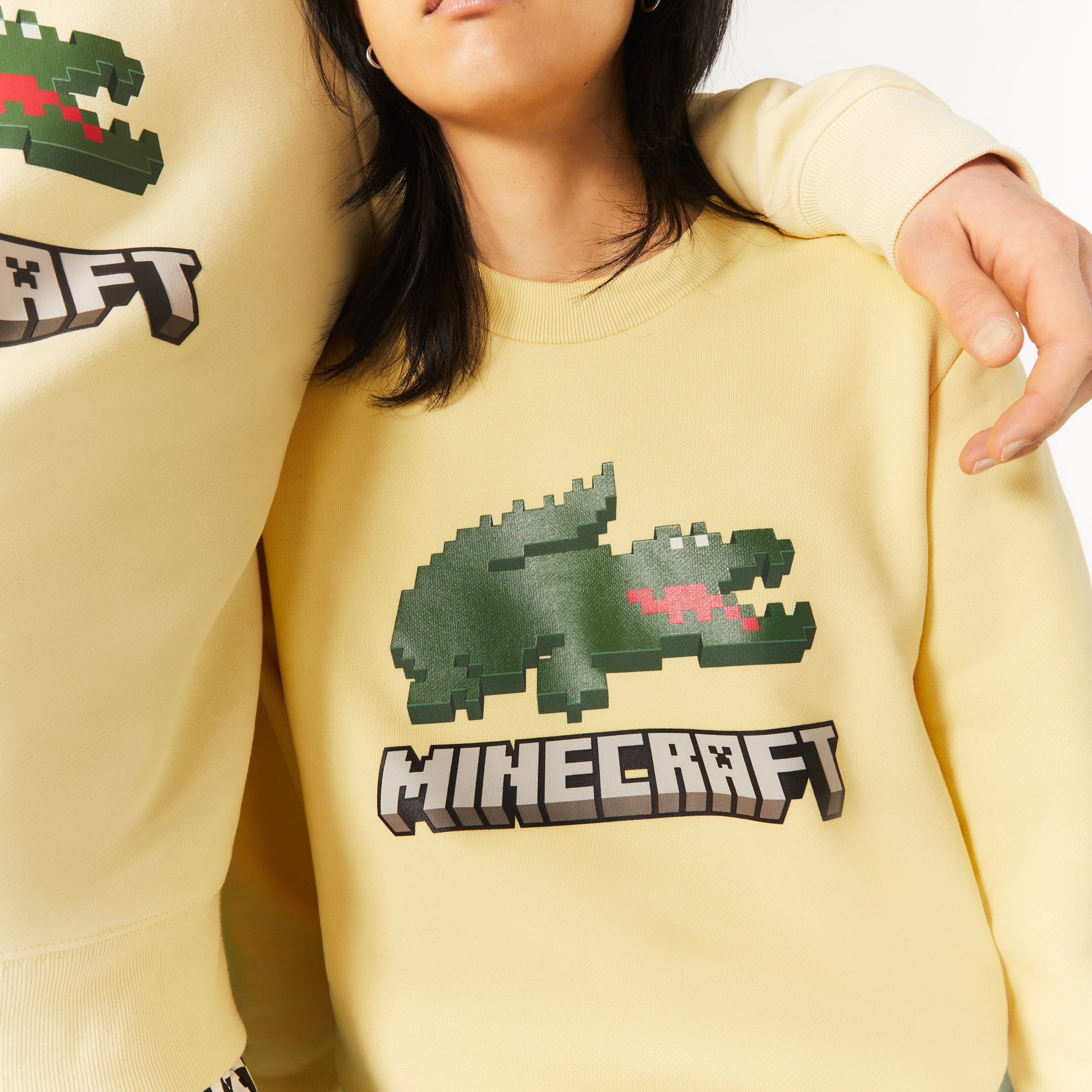 Lacoste X Minecraft Unisex Regular Fit Bisiklet Yaka Baskılı Sarı Sweatshirt