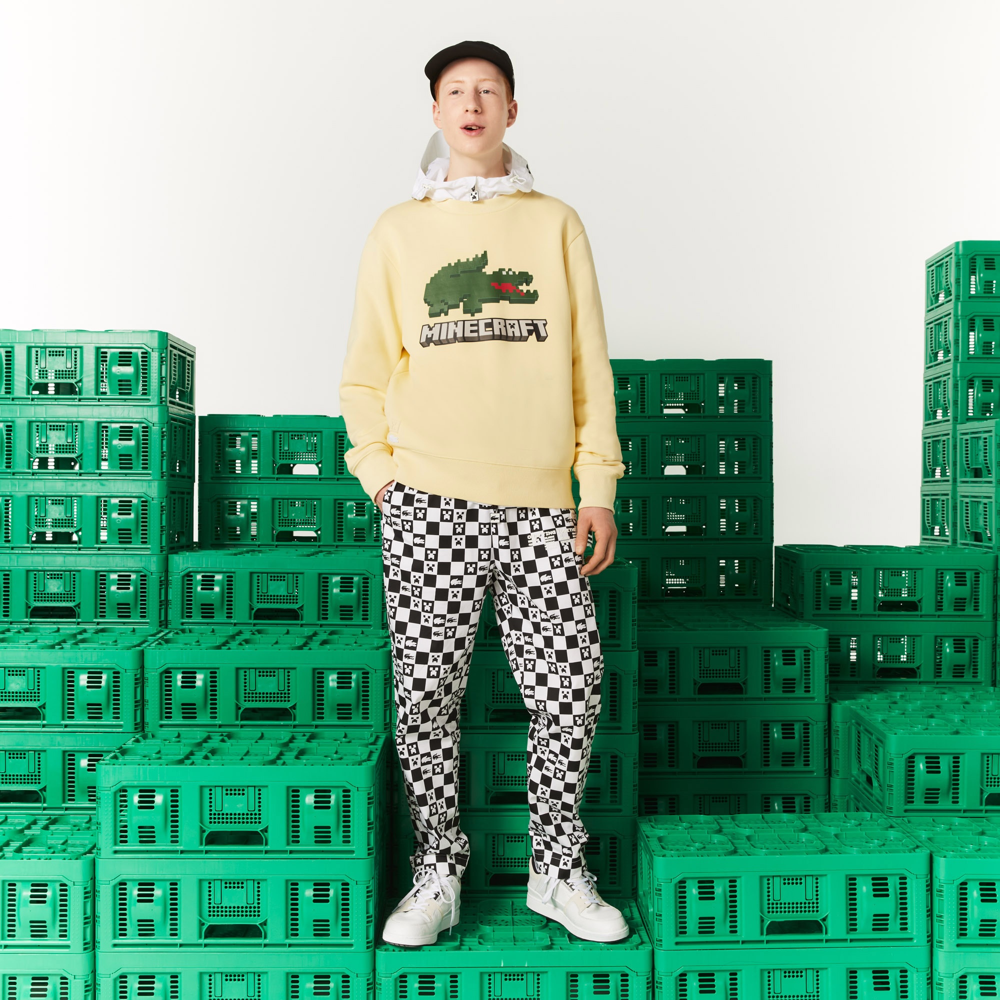 Lacoste X Minecraft Unisex Regular Fit Bisiklet Yaka Baskılı Sarı Sweatshirt
