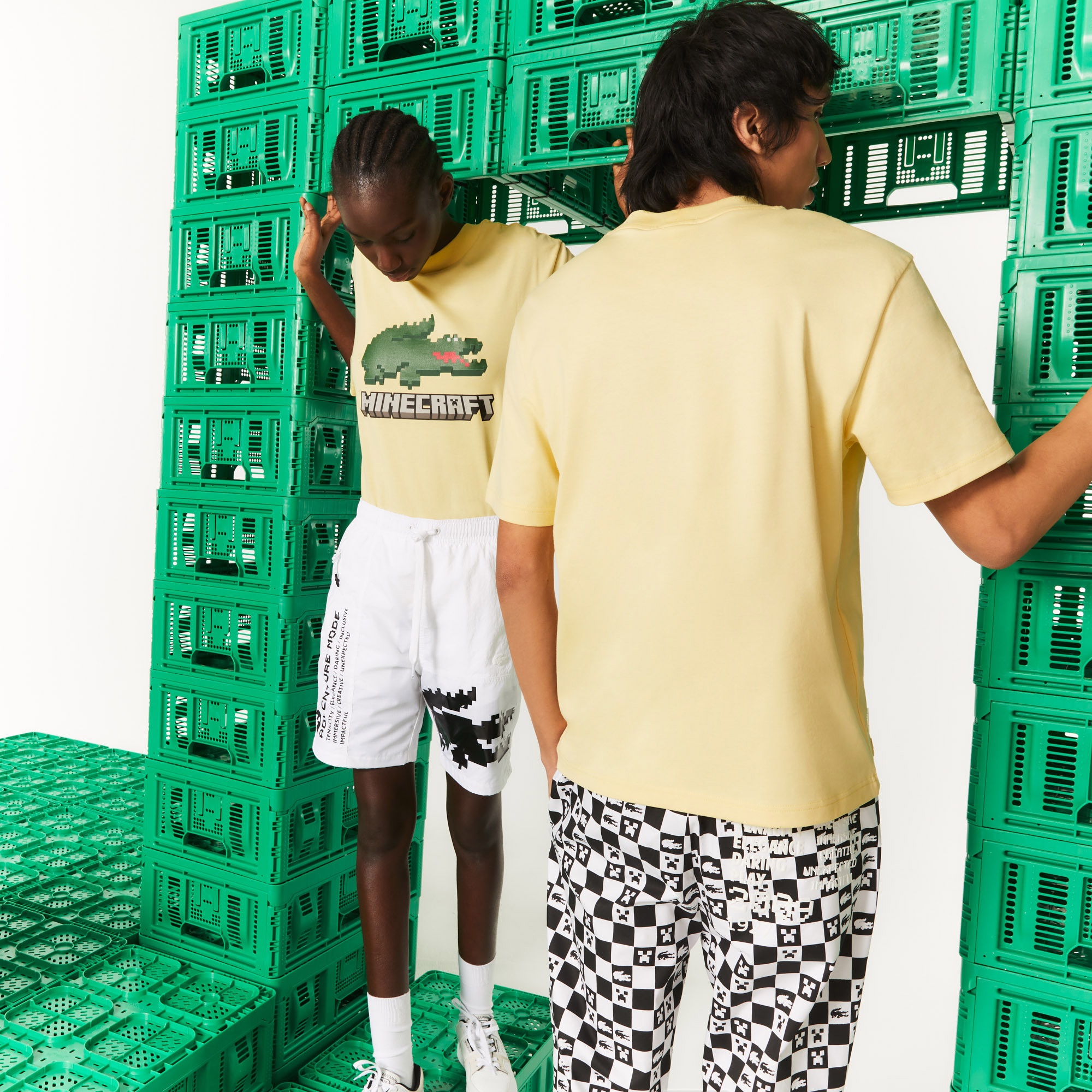 Lacoste X Minecraft Unisex Relaxed Fit Bisiklet Yaka Baskılı Sarı T-Shirt