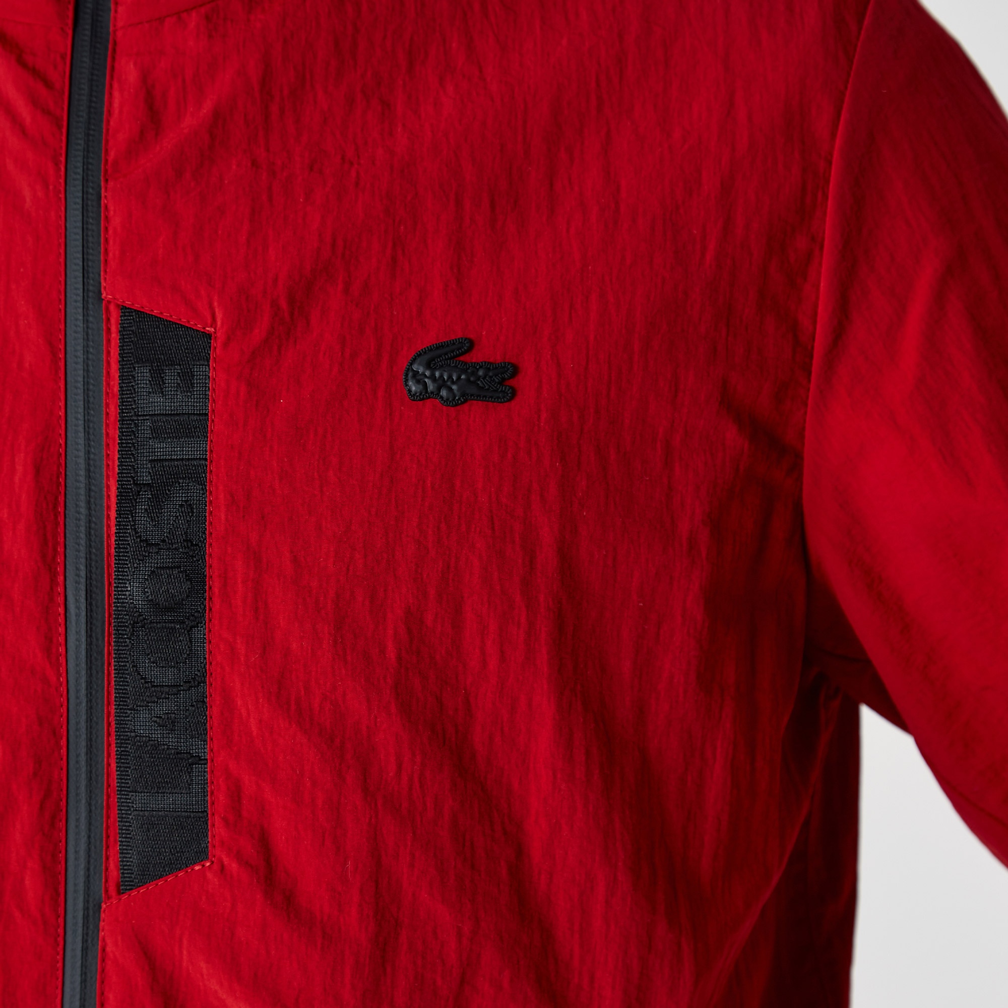 Lacoste Erkek Kapüşonlu Suya Dayanıklı Kırmızı Yağmurluk