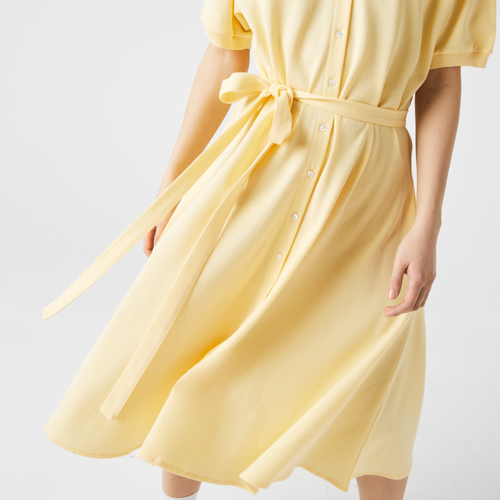 Lacoste Kadın Loose Fit Kısa Kollu Gömlek Yaka Sarı Elbise