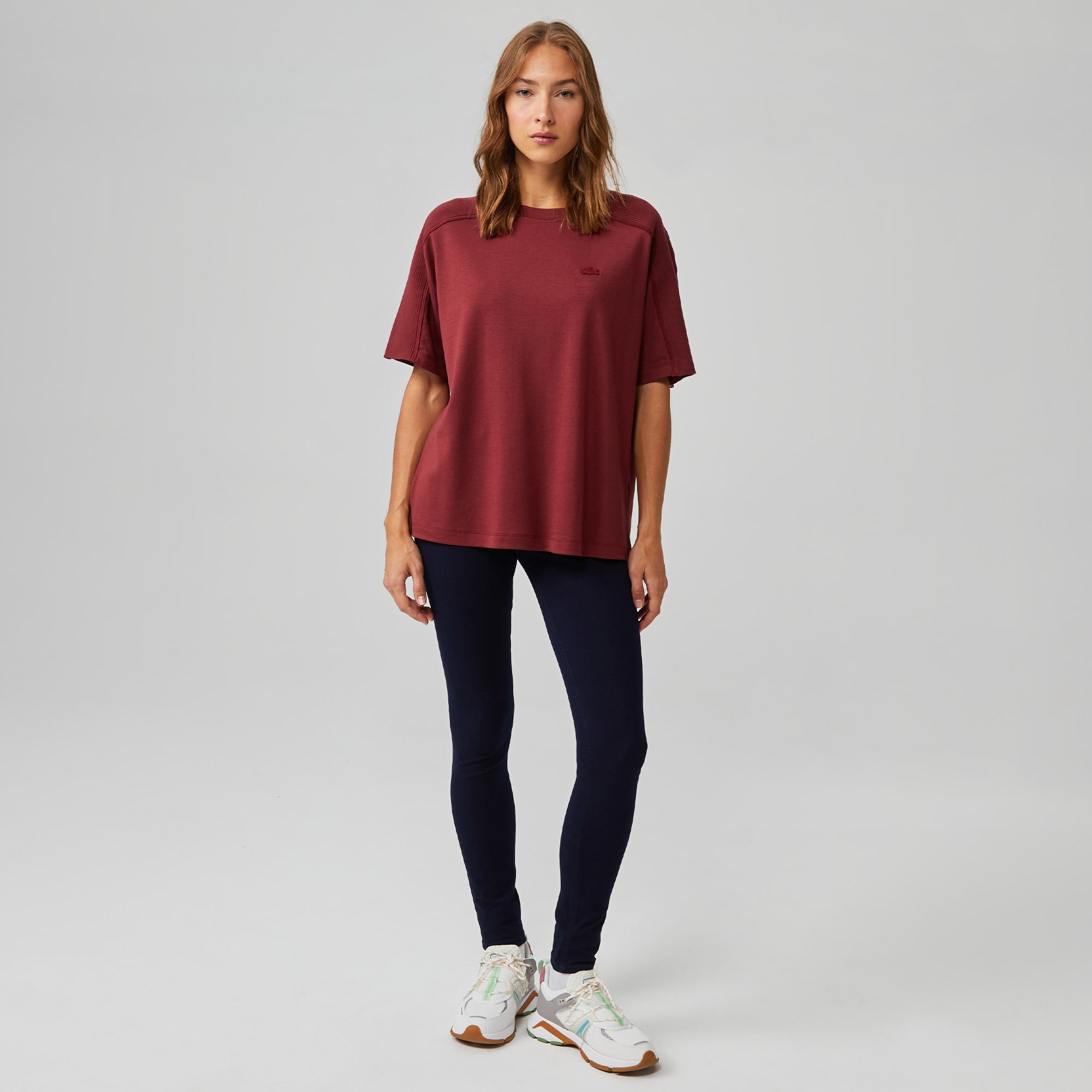 Lacoste Kadın Relaxed Fit Bisiklet Yaka Bordo T-Shirt