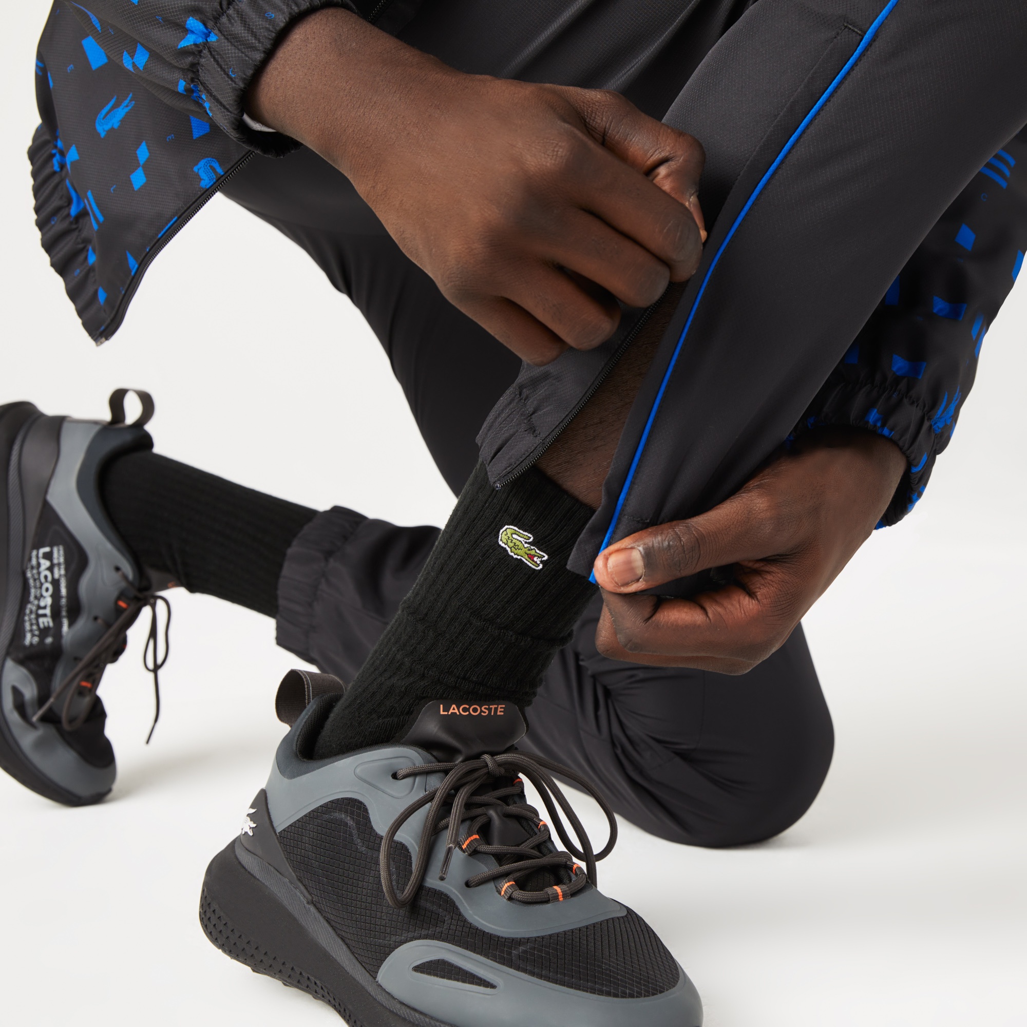 Lacoste SPORT Erkek Regular Fit Uzun Kollu Kapüşonlu Desenli Lacivert Eşofman Takımı