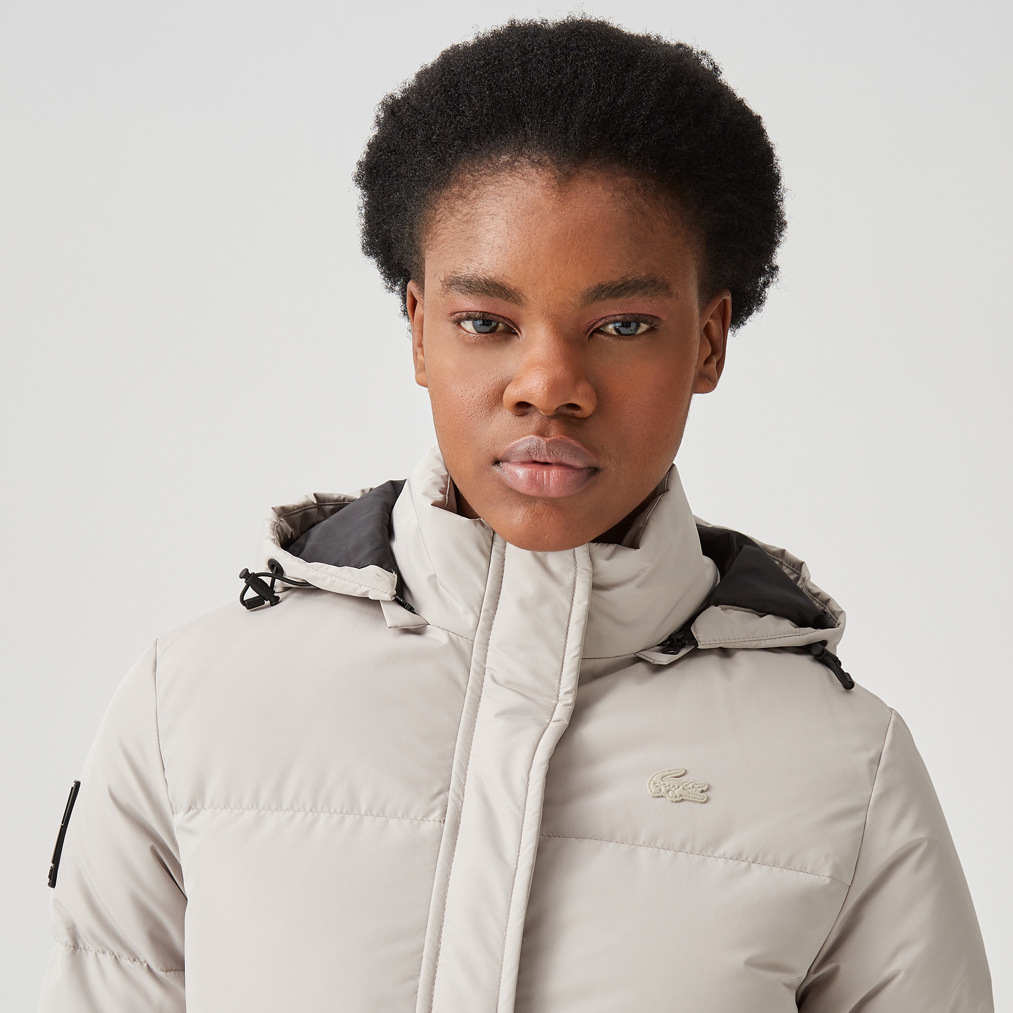 Lacoste Kadın Kapüşonlu Kapitone Açık Gri Şişme Mont