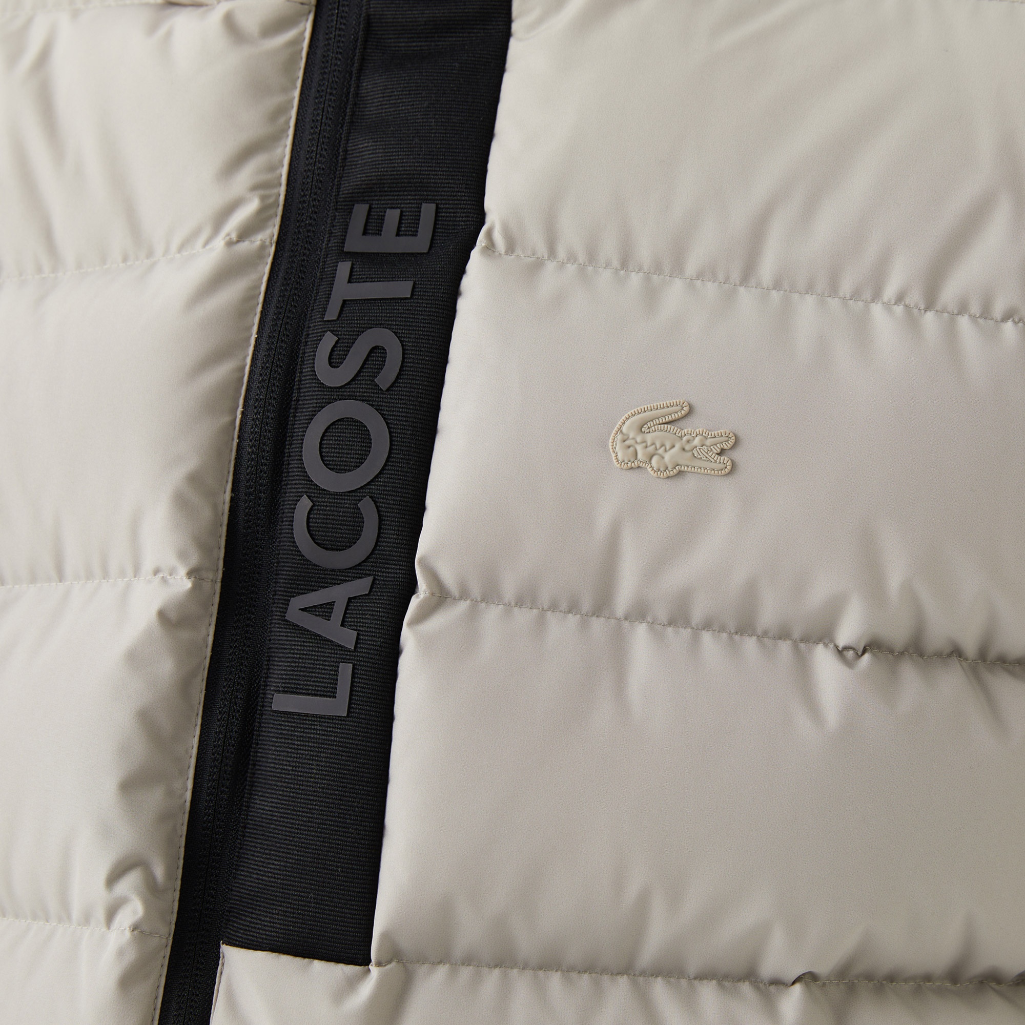 Lacoste Erkek Kapüşonlu Kapitone Baskılı Bej Mont