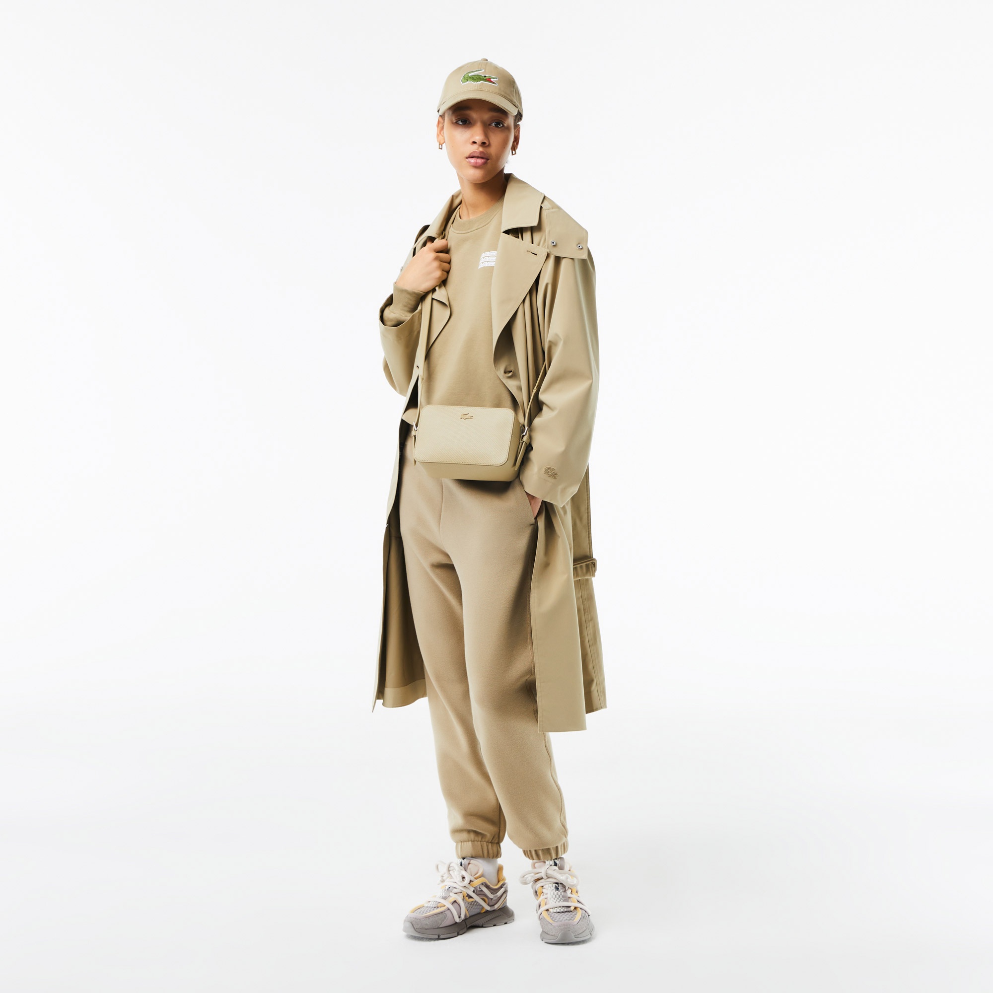 Lacoste Chantaco Kadın Deri Bej Postacı Çantası