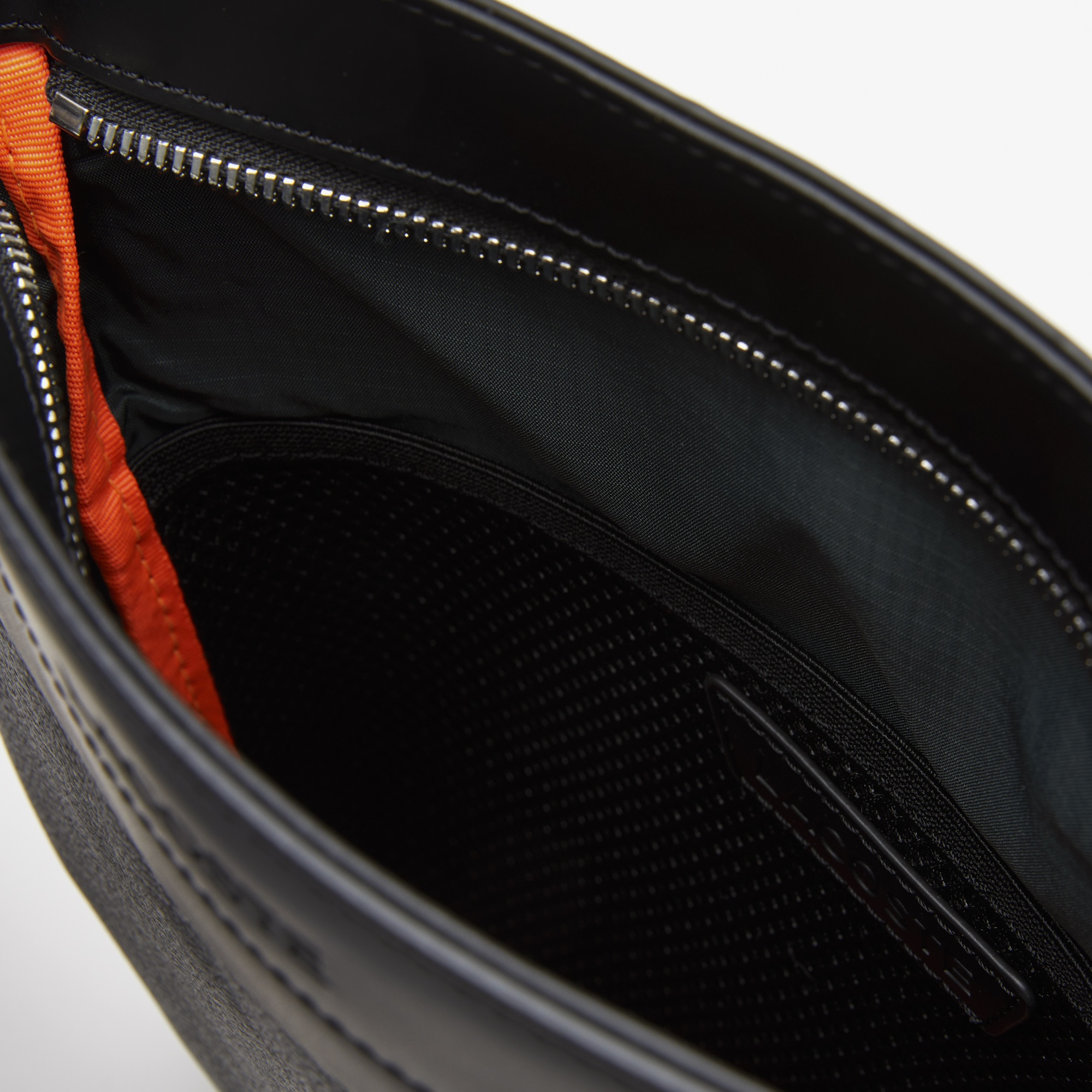 Lacoste The Blend Erkek Monogram Siyah Postacı Çantası