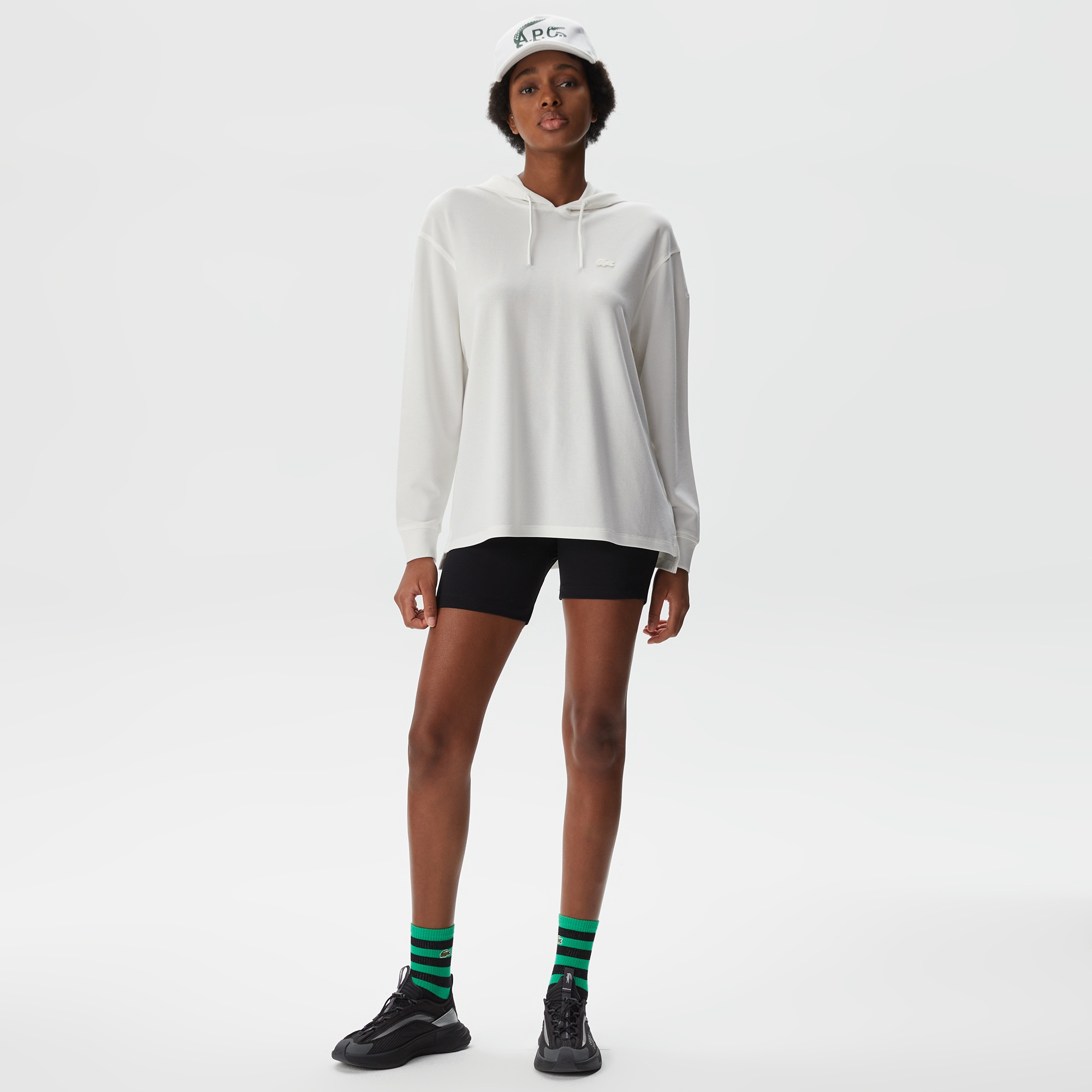 Lacoste Kadın Regular Fit Uzun Kollu Kapüşonlu Beyaz Polo