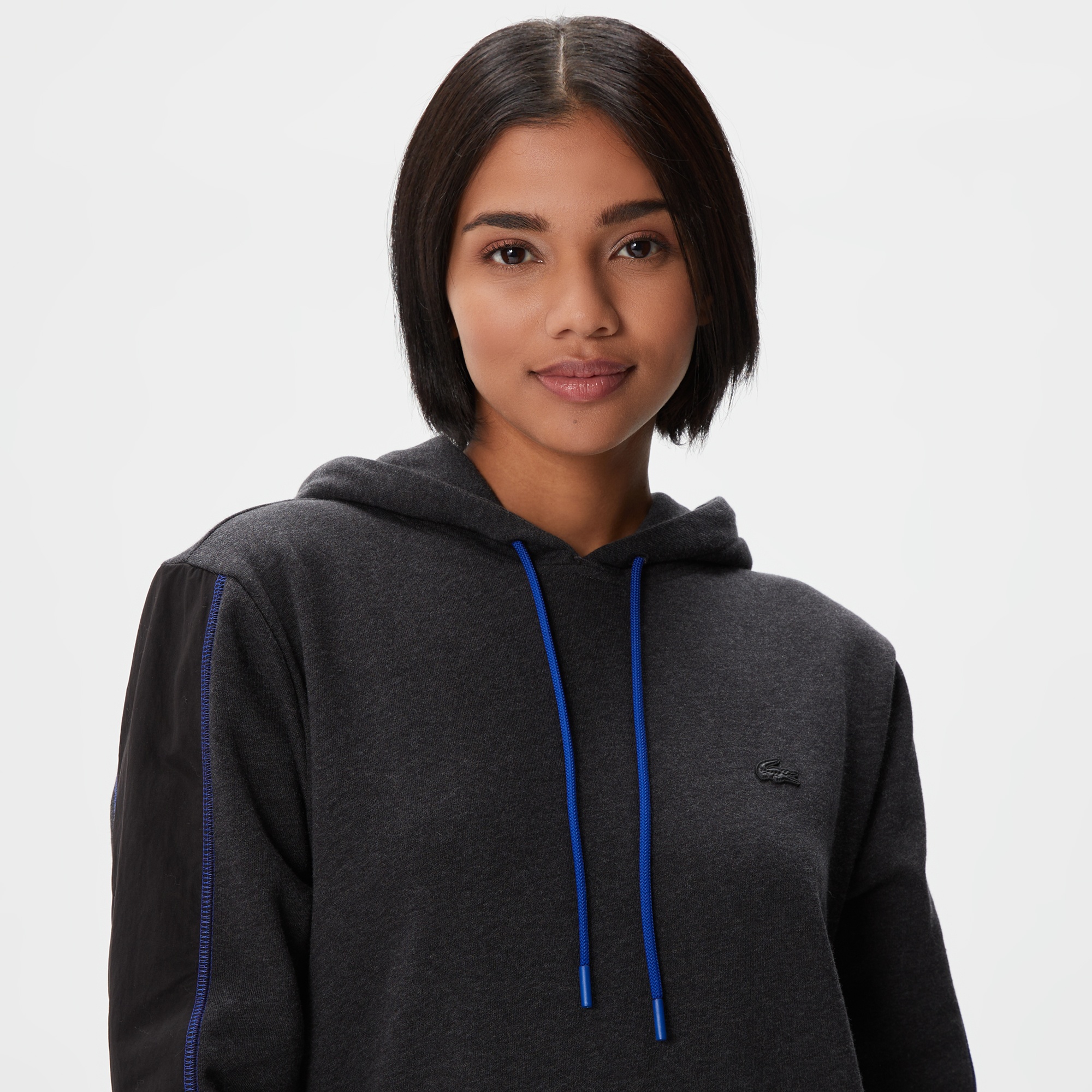 Lacoste Kadın Loose Fit Uzun Kollu Kapüşonlu Desenli Siyah Elbise