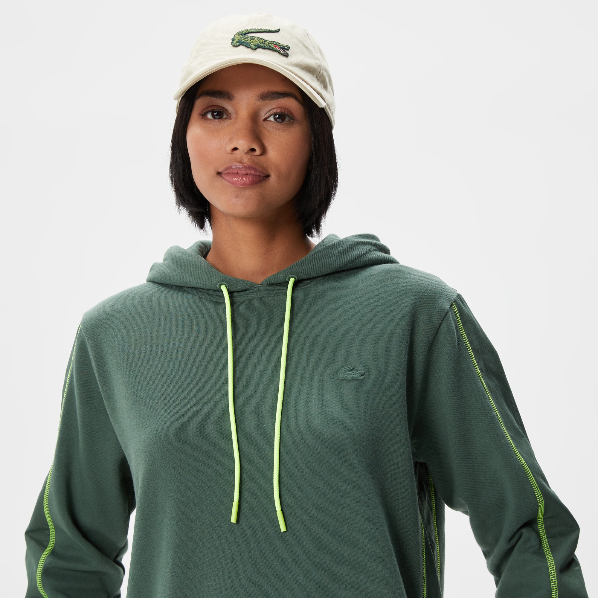 Lacoste Kadın Loose Fit Uzun Kollu Kapüşonlu Desenli Haki Elbise