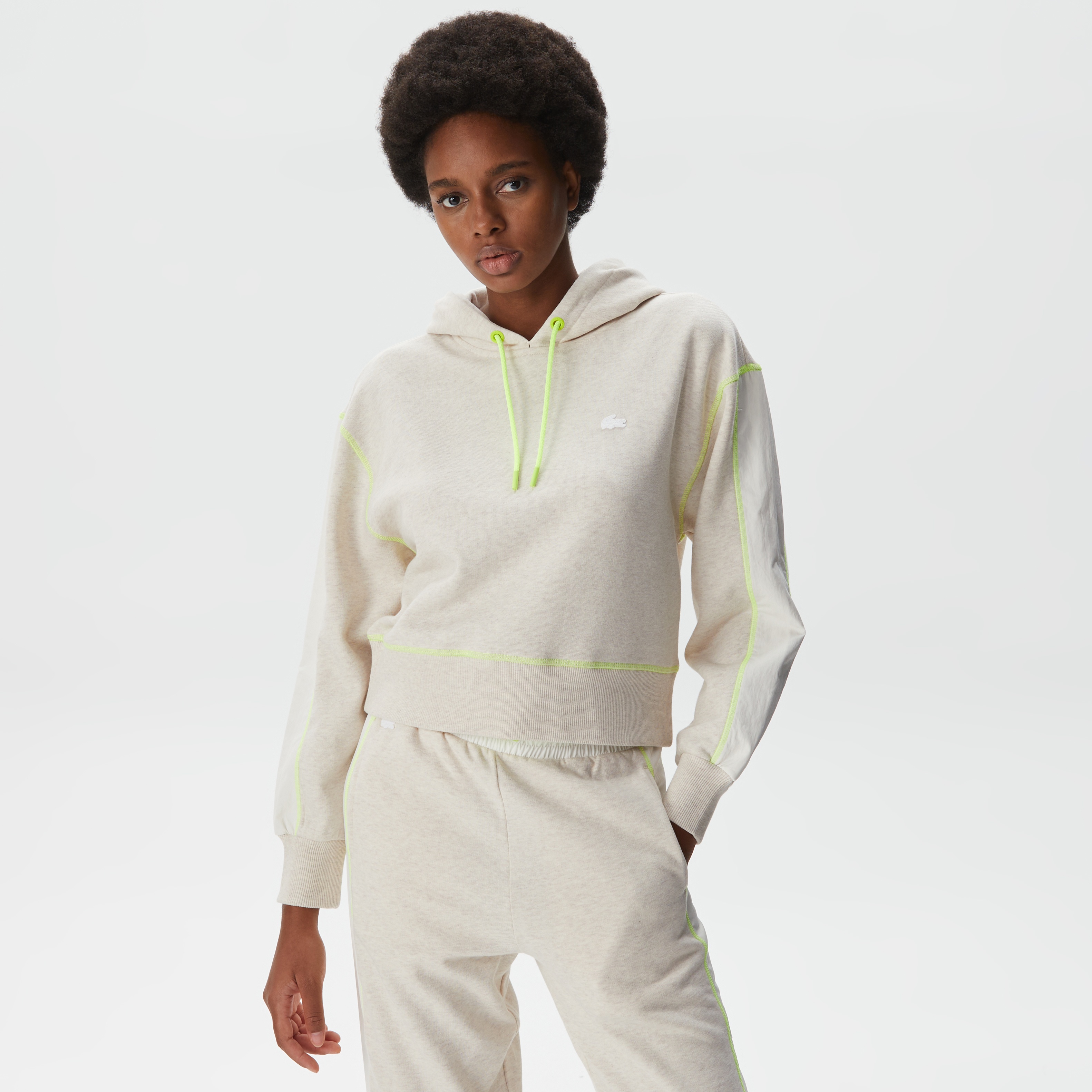 Lacoste Kadın Relaxed Fit Kapüşonlu Renk Bloklu Beyaz Sweatshirt