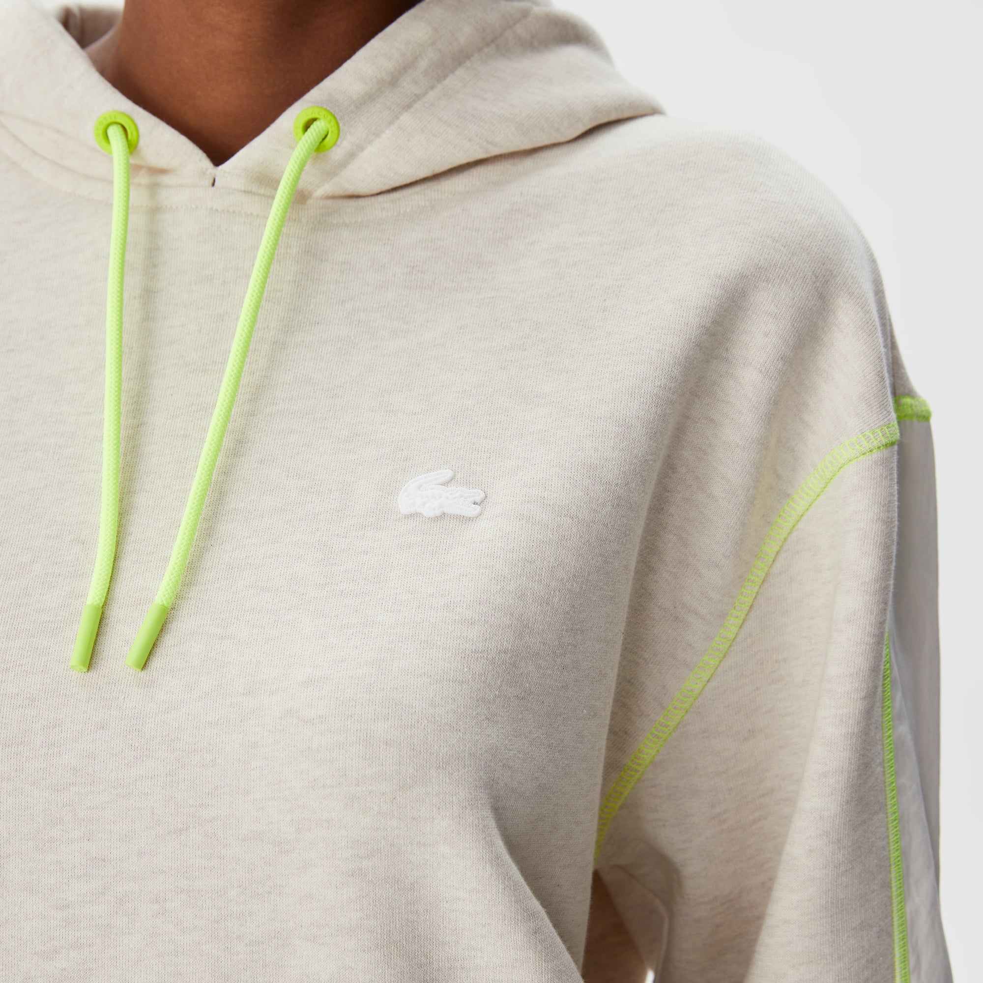 Lacoste Kadın Relaxed Fit Kapüşonlu Renk Bloklu Beyaz Sweatshirt