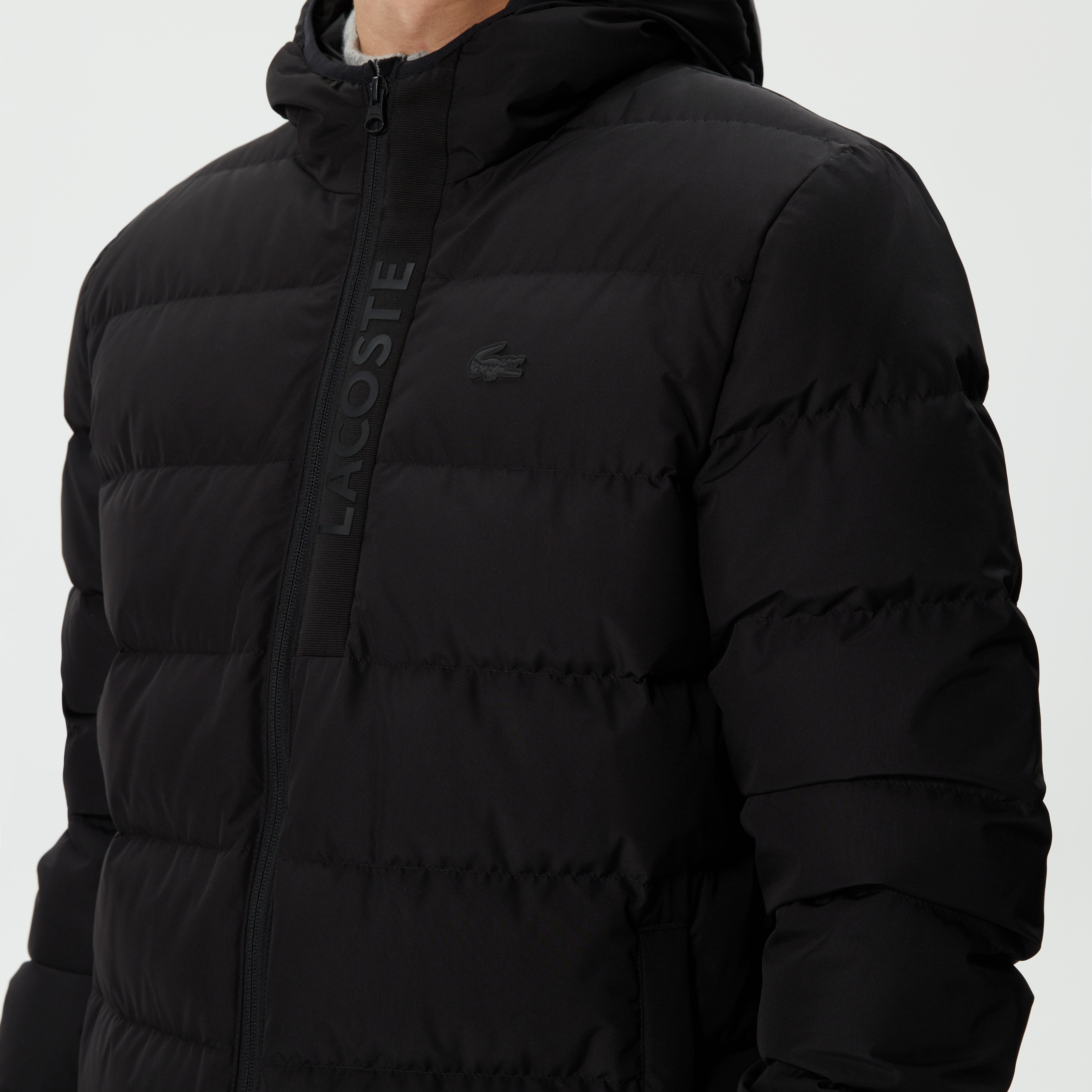 Lacoste Erkek Kapüşonlu Kapitone Siyah Mont