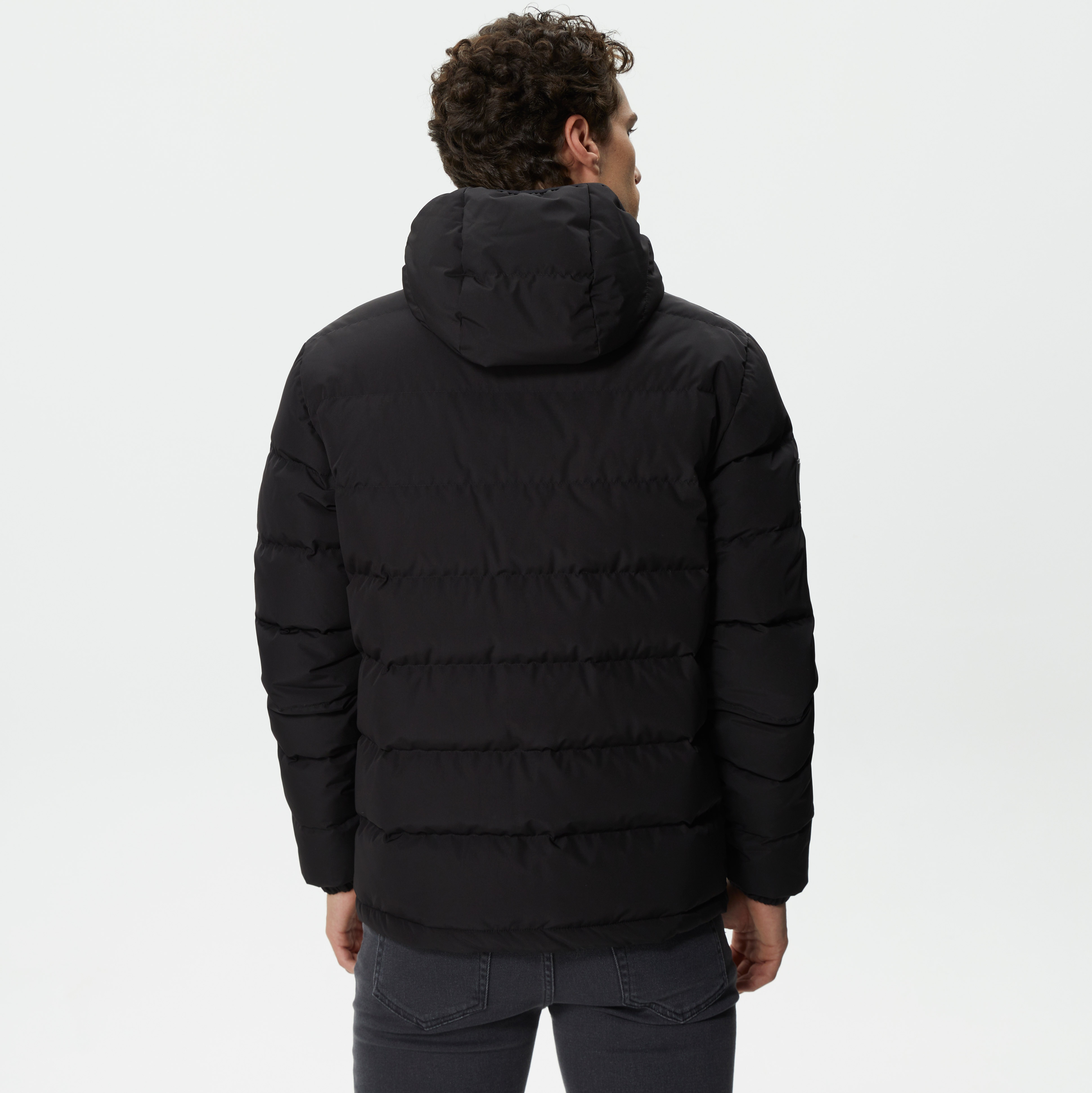 Lacoste Erkek Kapüşonlu Kapitone Siyah Mont