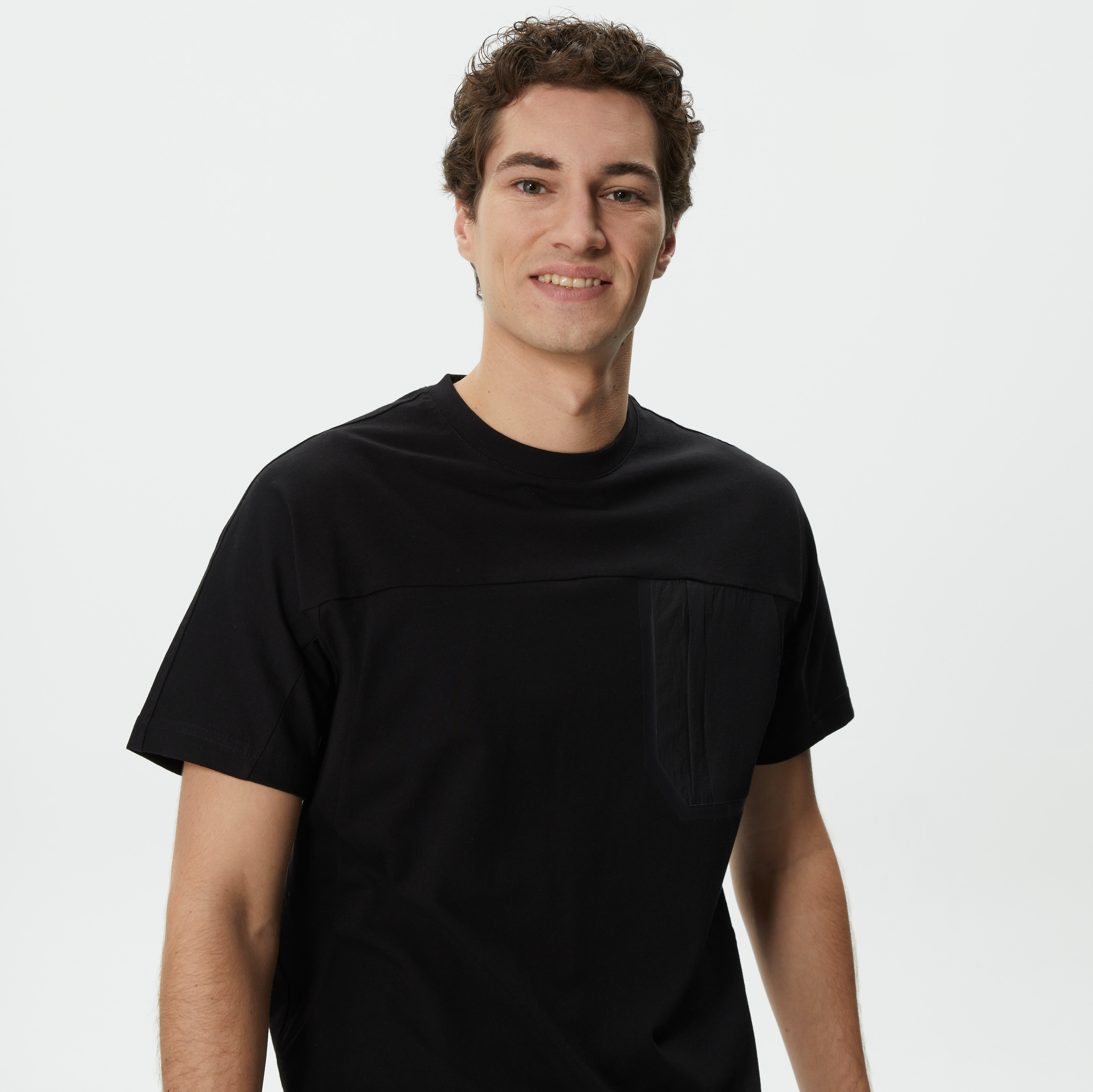 Lacoste Erkek Relaxed Fit Bisiklet Yaka Desenli Siyah T-Shirt