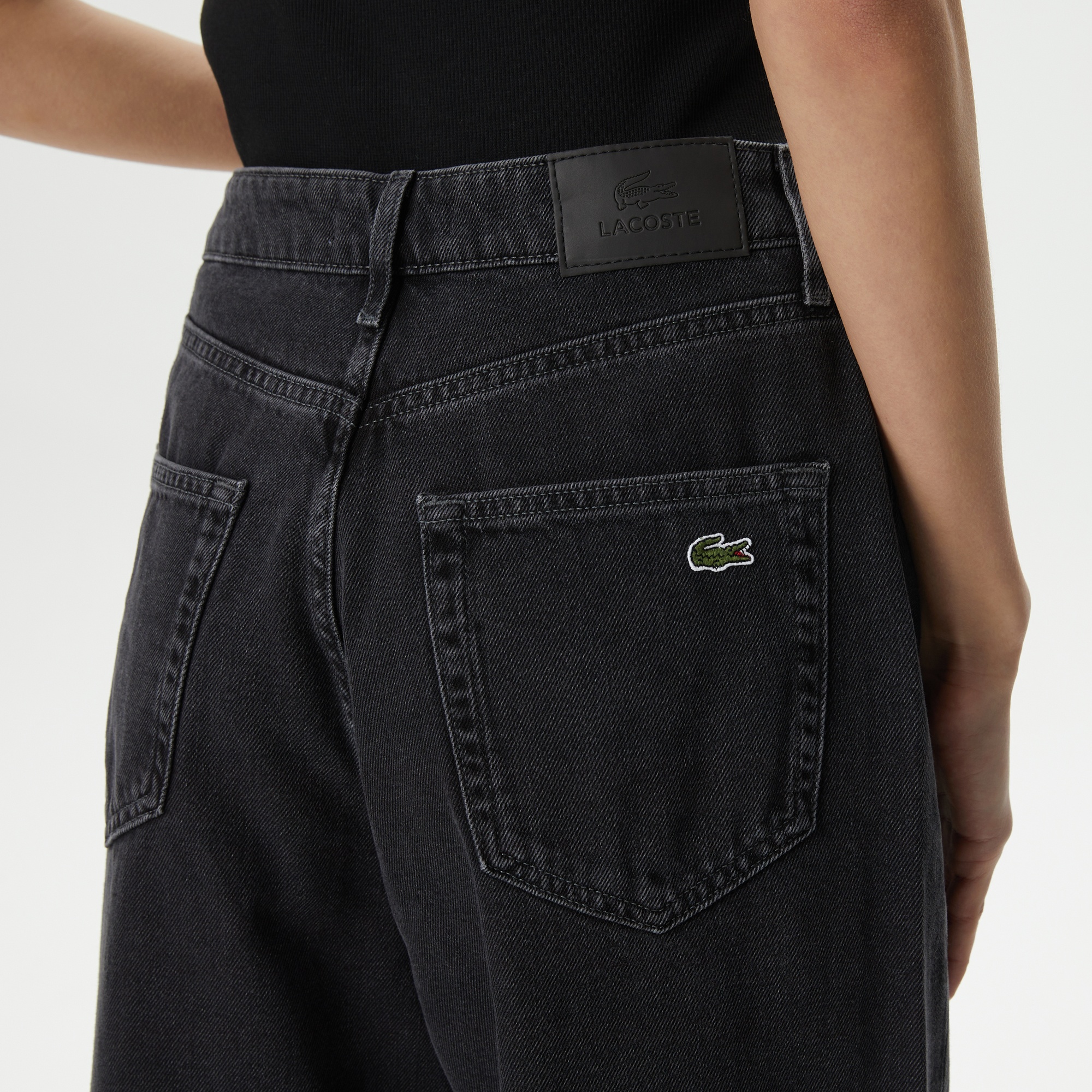 Lacoste Kadın Loose Fit Siyah Jean Pantolon