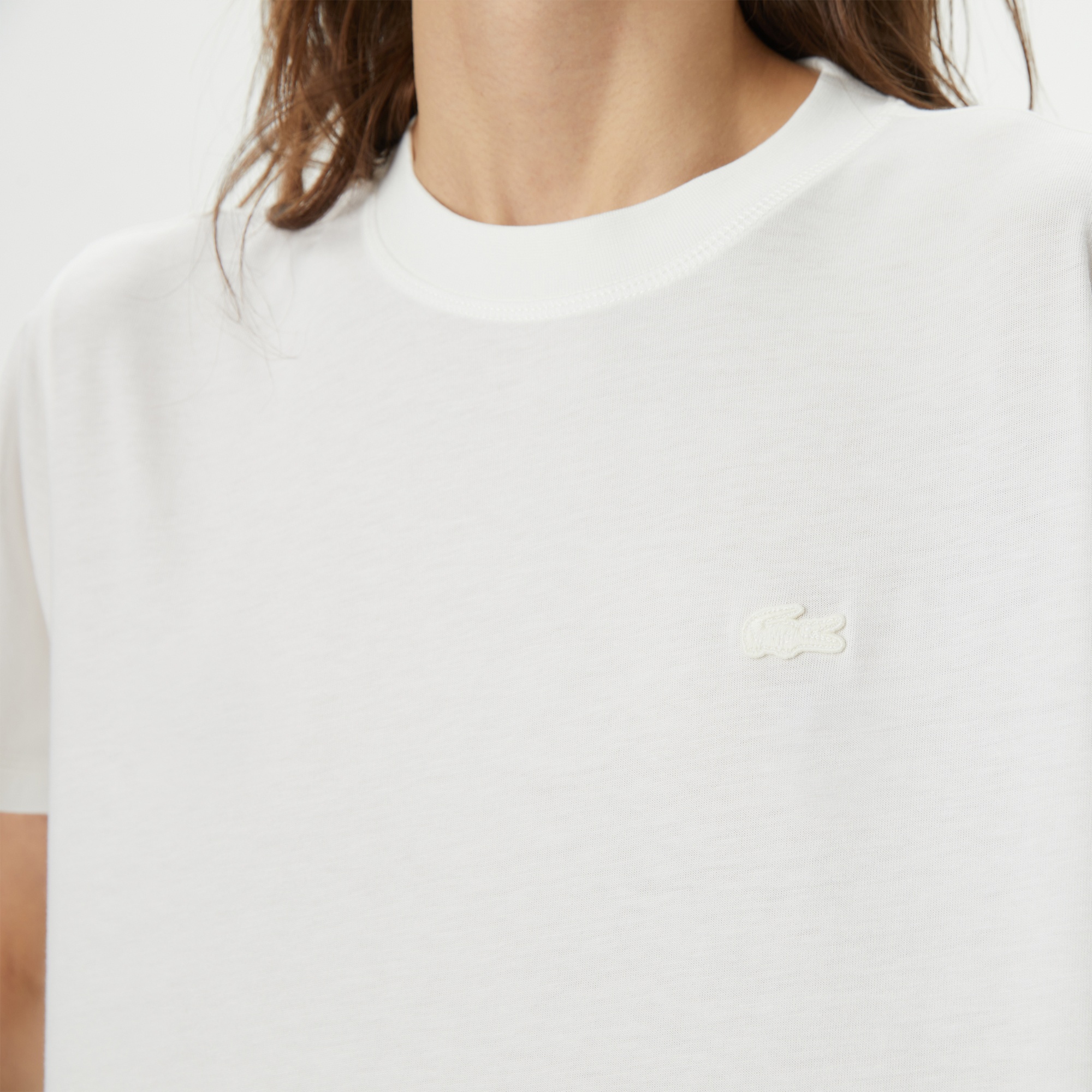 Lacoste Kadın Loose Fit Bisiklet Yaka Beyaz T-Shirt