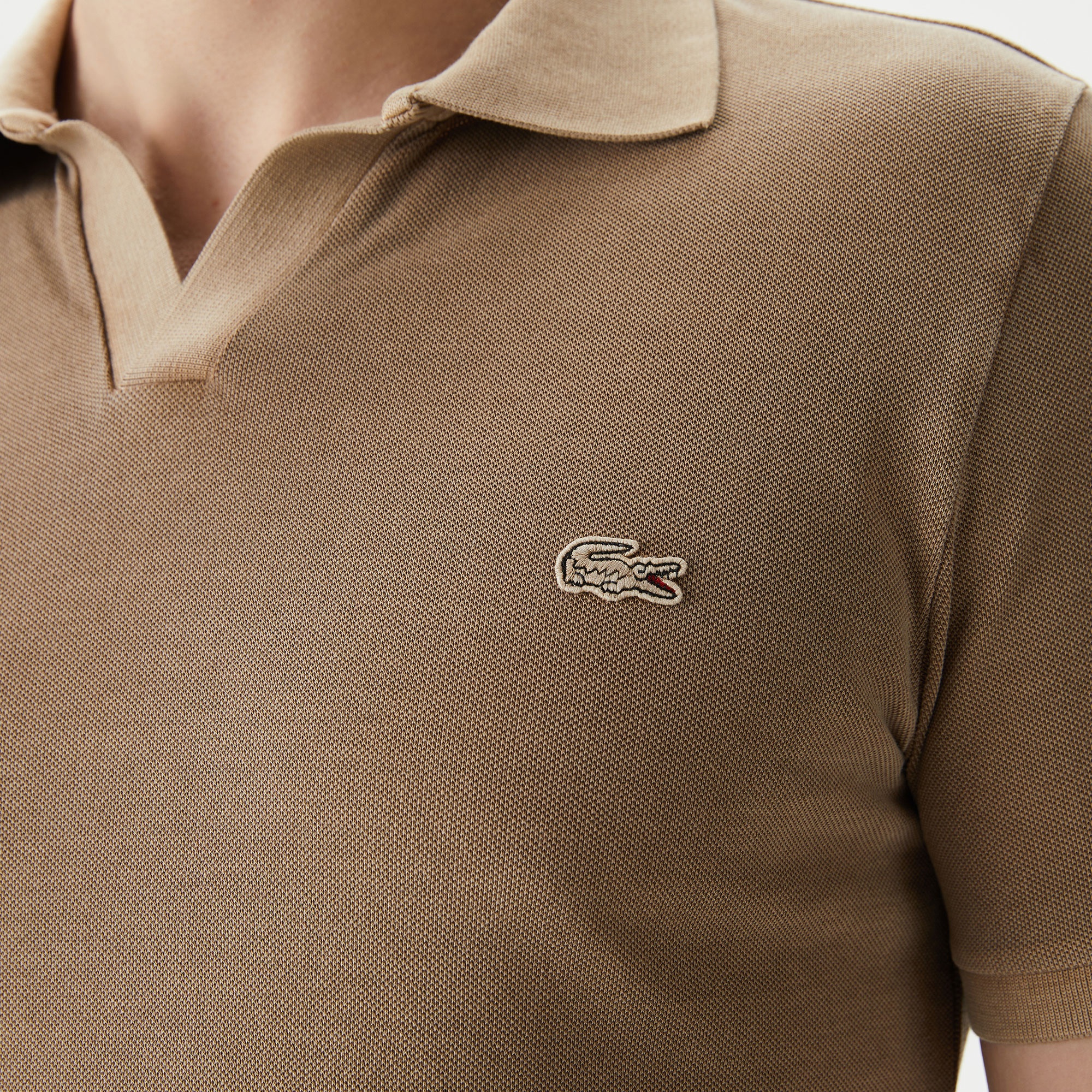 Lacoste Erkek Regular Fit V yaka Kahverengi Polo