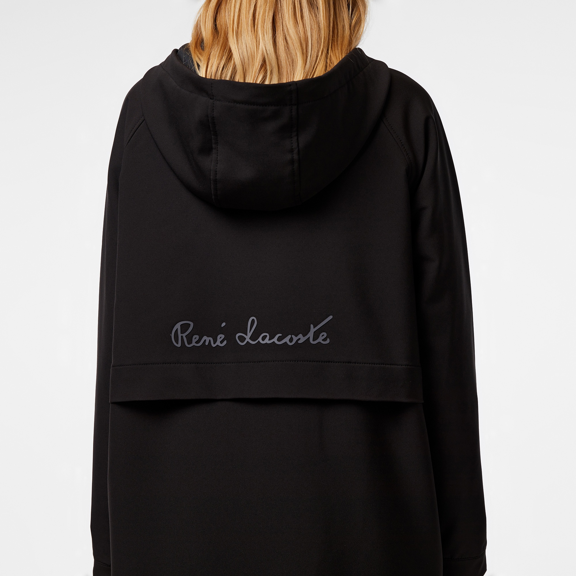 Lacoste Kadın Relaxed Fit Kapüşonlu Siyah Yağmurluk