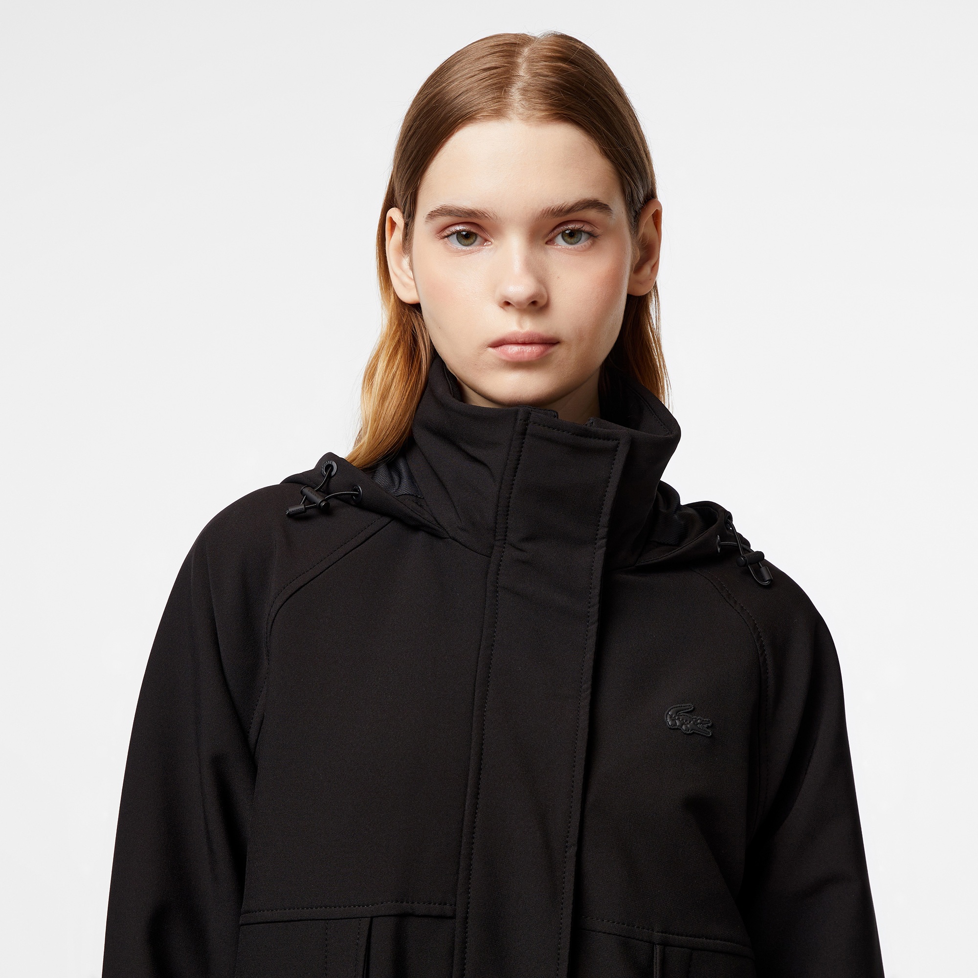Lacoste Kadın Relaxed Fit Kapüşonlu Siyah Yağmurluk