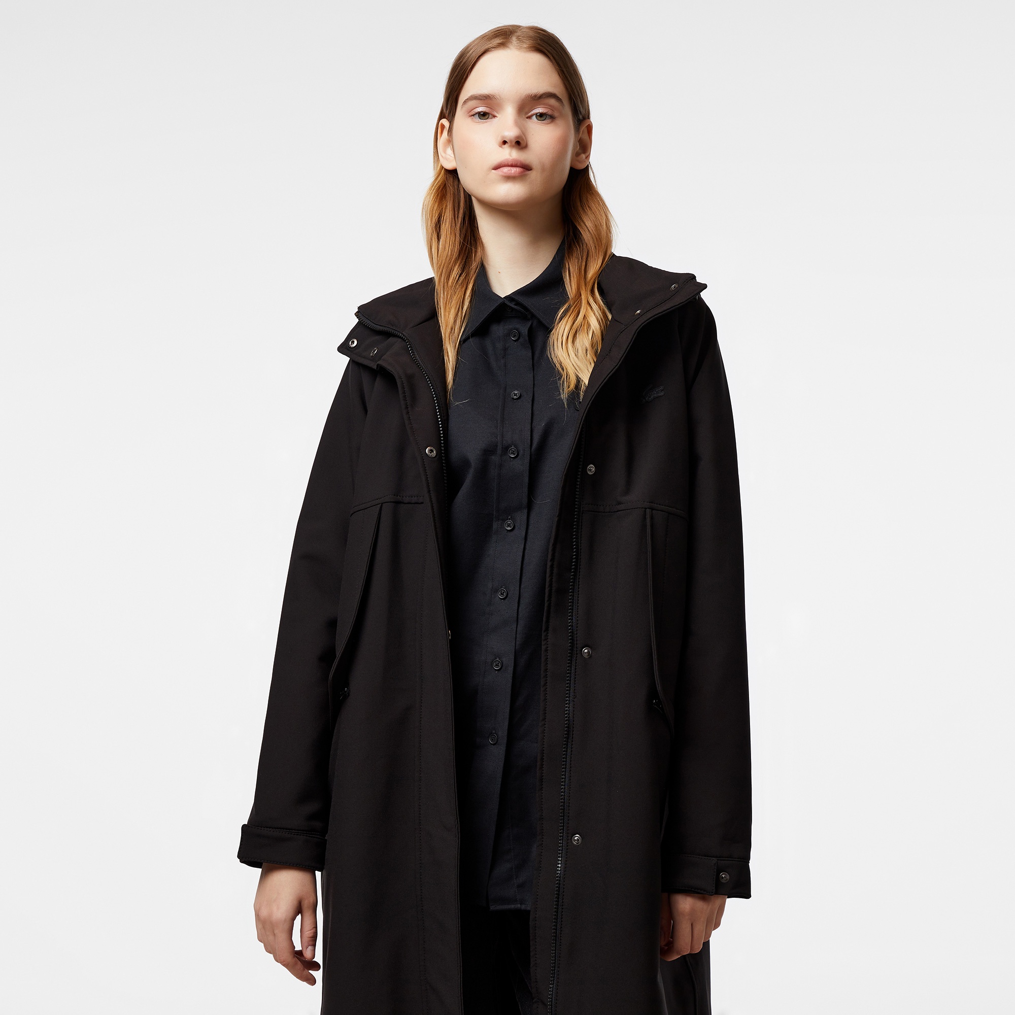 Lacoste Kadın Relaxed Fit Kapüşonlu Siyah Yağmurluk