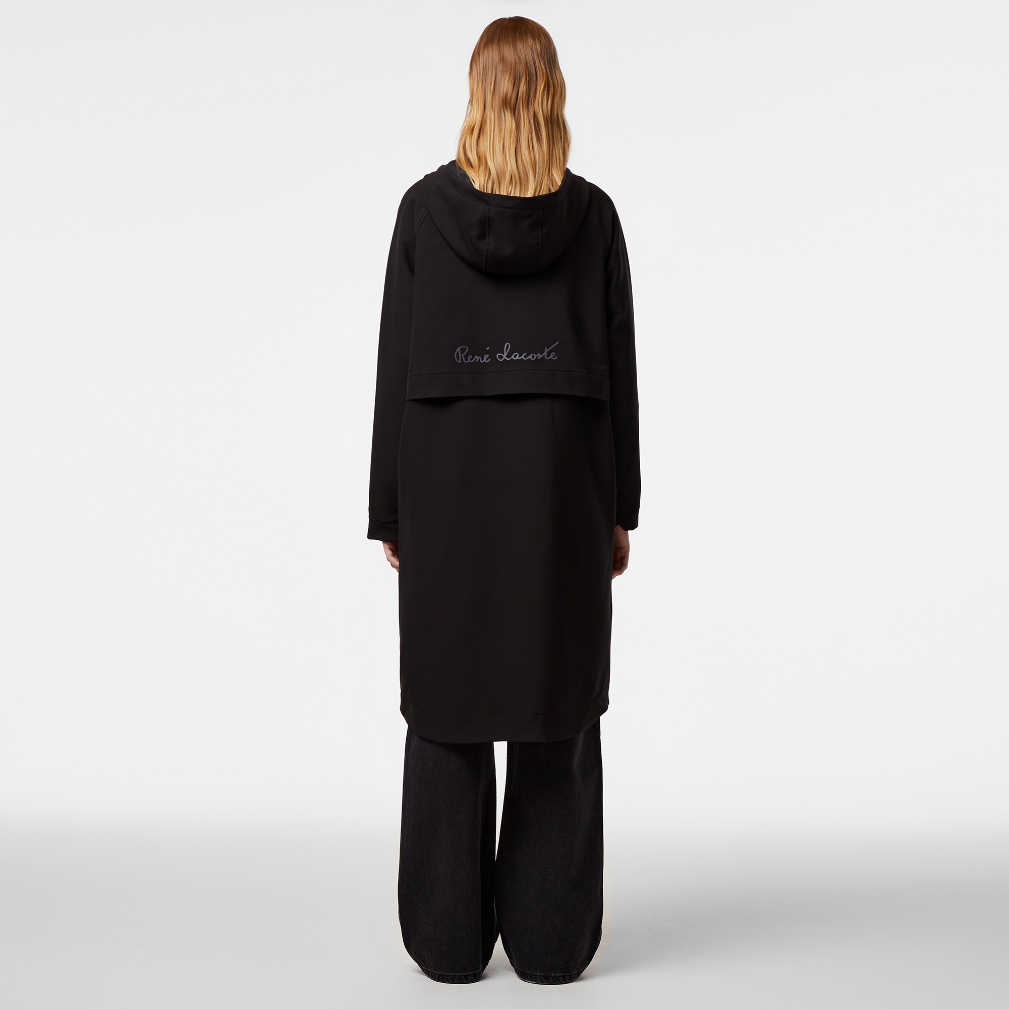 Lacoste Kadın Relaxed Fit Kapüşonlu Siyah Yağmurluk