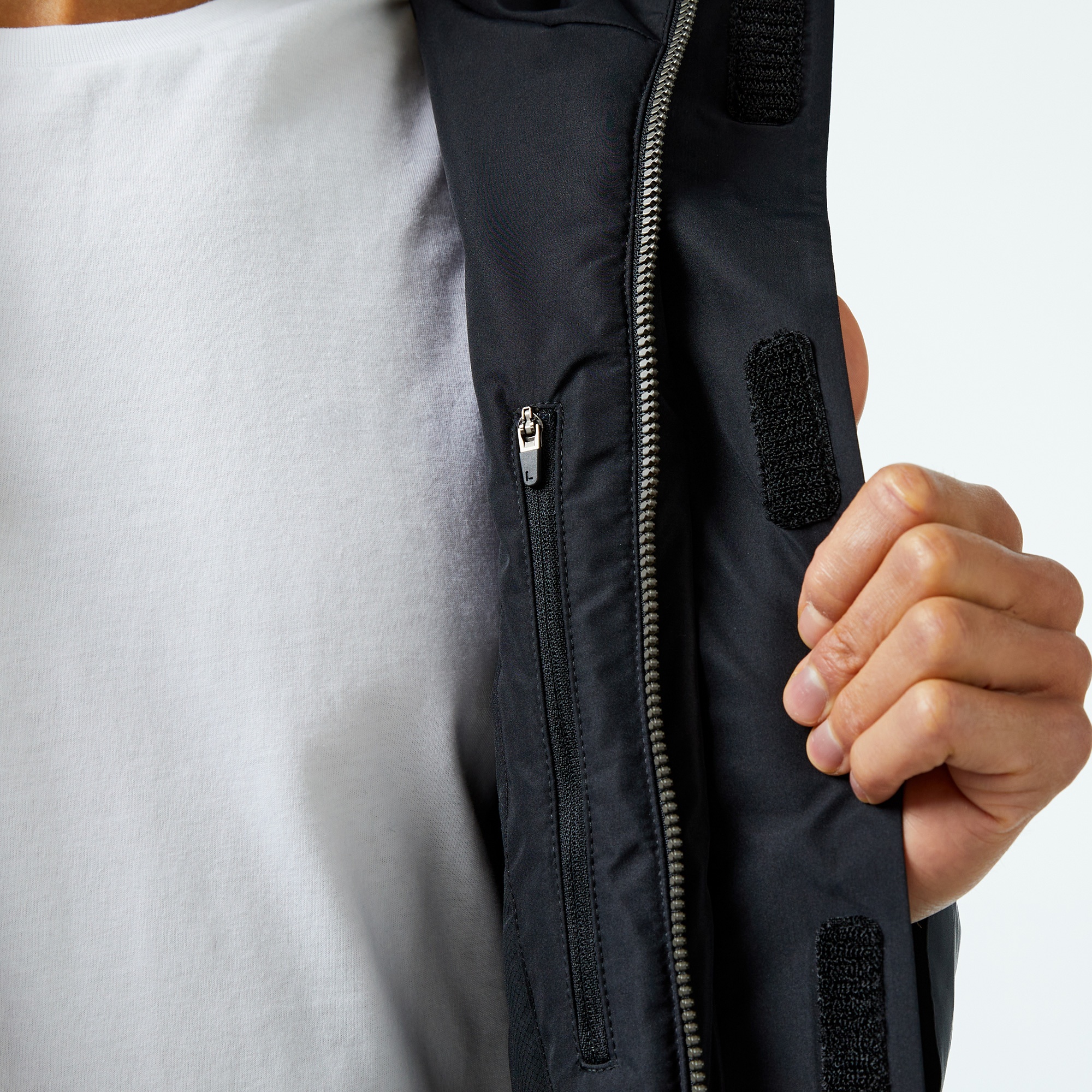 Lacoste Sport Erkek Suya Dayanıklı Baskılı  Kapüşonlu Siyah Mont