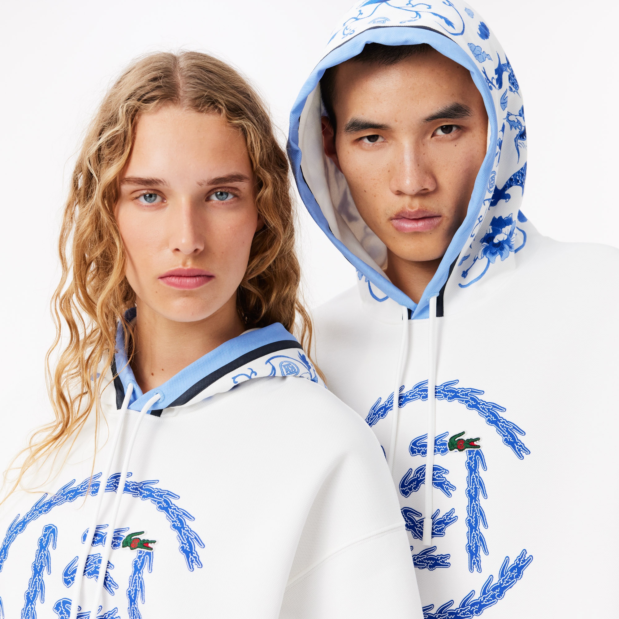 Lacoste X CLOT Unisex Loose Fit Kapüşonlu Baskılı Beyaz Sweatshirt