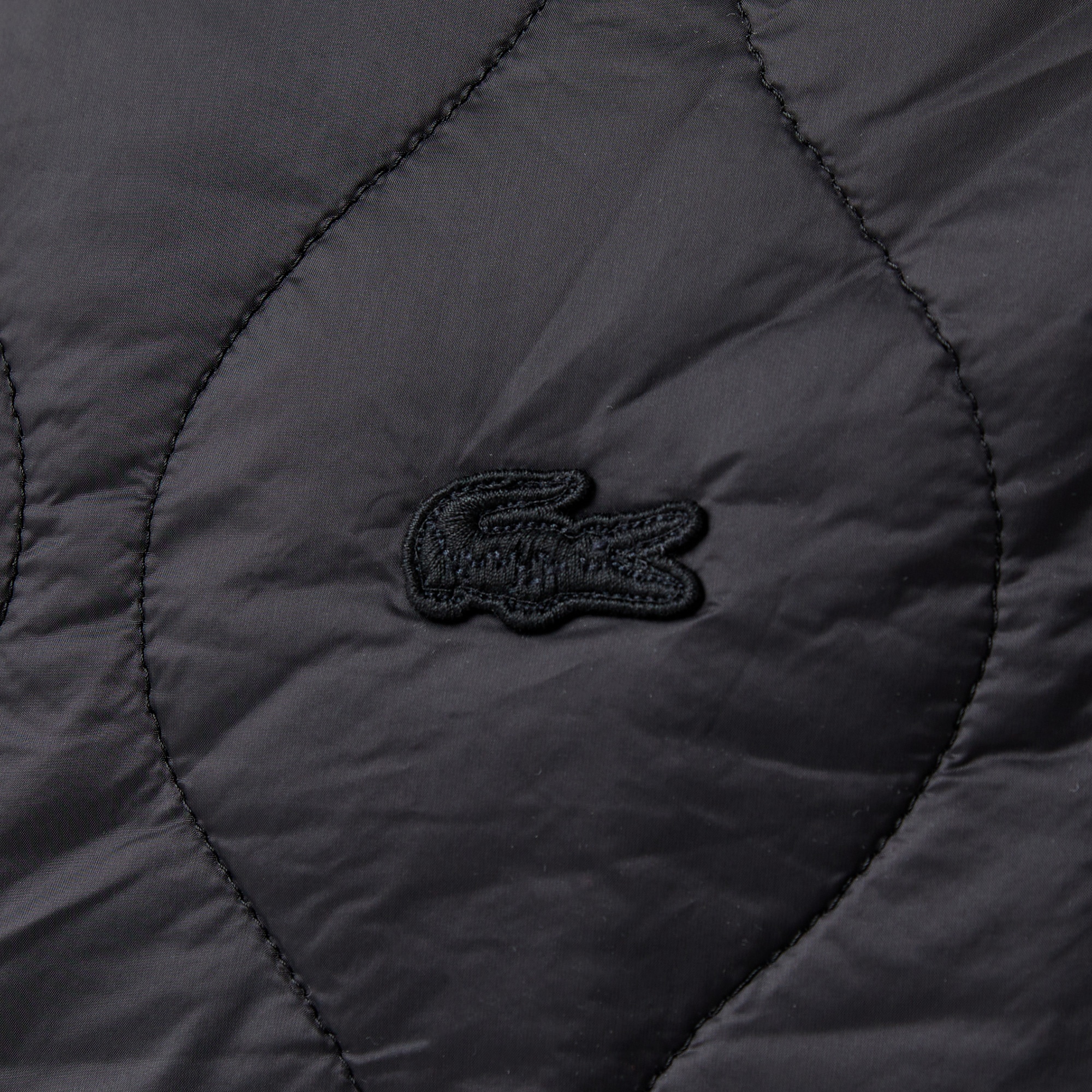 Lacoste Erkek Regular Fit Kapüşonlu Baskılı Siyah Yağmurluk